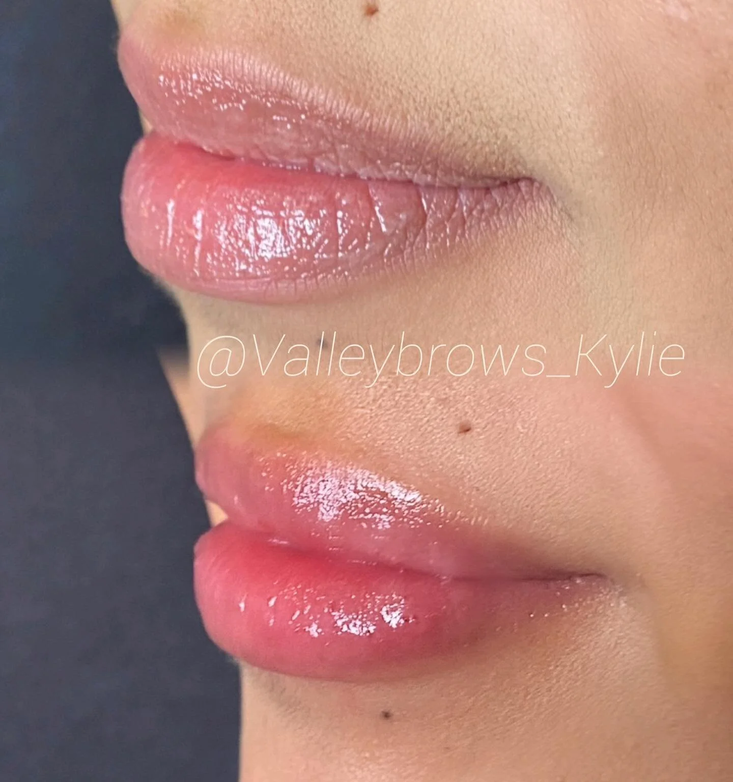 Don&rsquo;t forget 10% off all my services before the New Year ✨ (this includes gift cards) 

Use promo code TEN when booking 💙