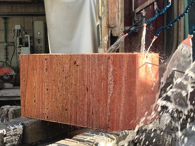 Red Travertine ! 
#red#travertine#block#cutting#marble#stone#nature#pictureoftheday#new#love#luxury#interiordesign#design#homedecor#decor#designer#factory#marmgroup#beirut#lebanon