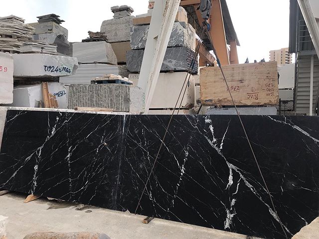 Nero Marquina ! 
285x155 
#black#white#marble#natural#stone#love#nature#luxury#stone#neromarquina#slabs#pictureoftheday#interiordesign#design#beirut#lebanon#factory#friday#marmgroup