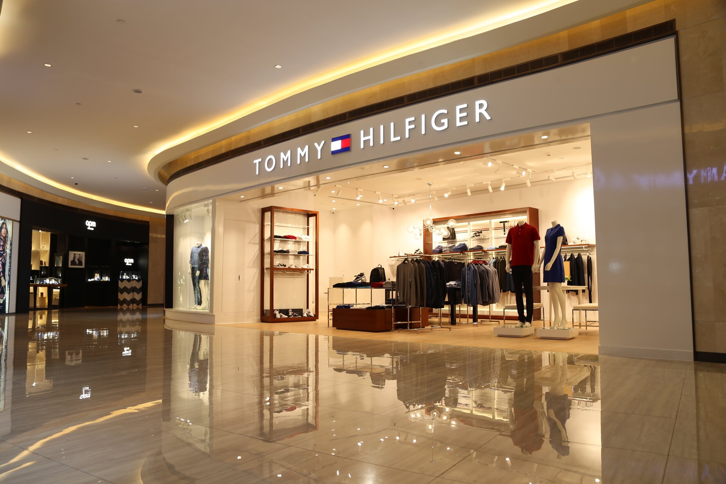 Projects : Tommy Hilfiger — XCS Group - architectural design x