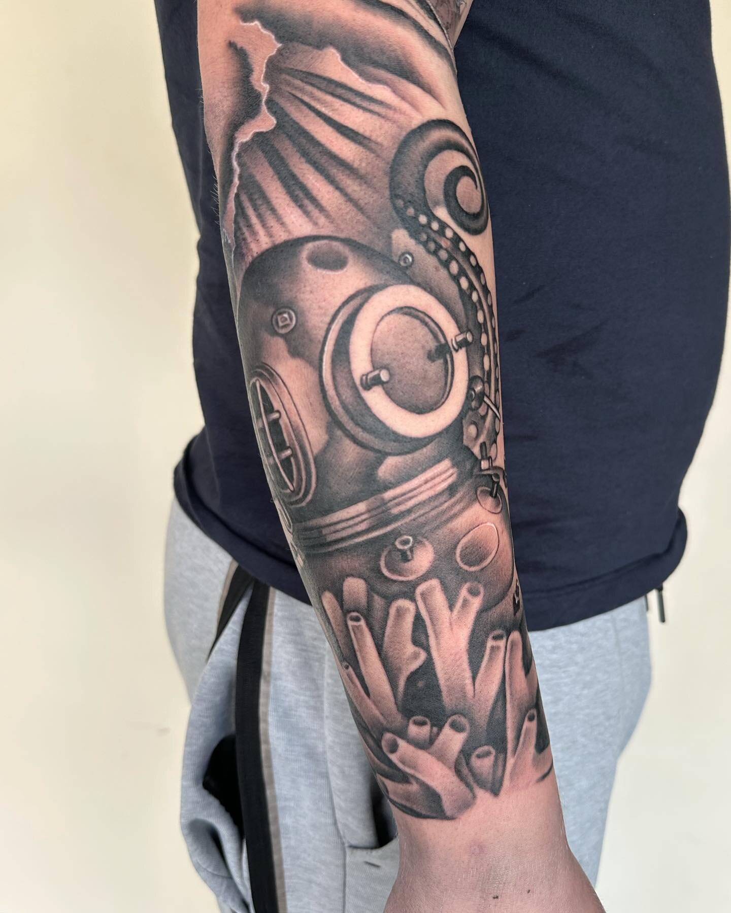 Added this piece to Callum&rsquo;s sleeve today, thanks again man 🤙 
.
.
.
.
.
.
#tattoos #tattoo #blackandgreytattoo #realistictattoo #manchestertattoo