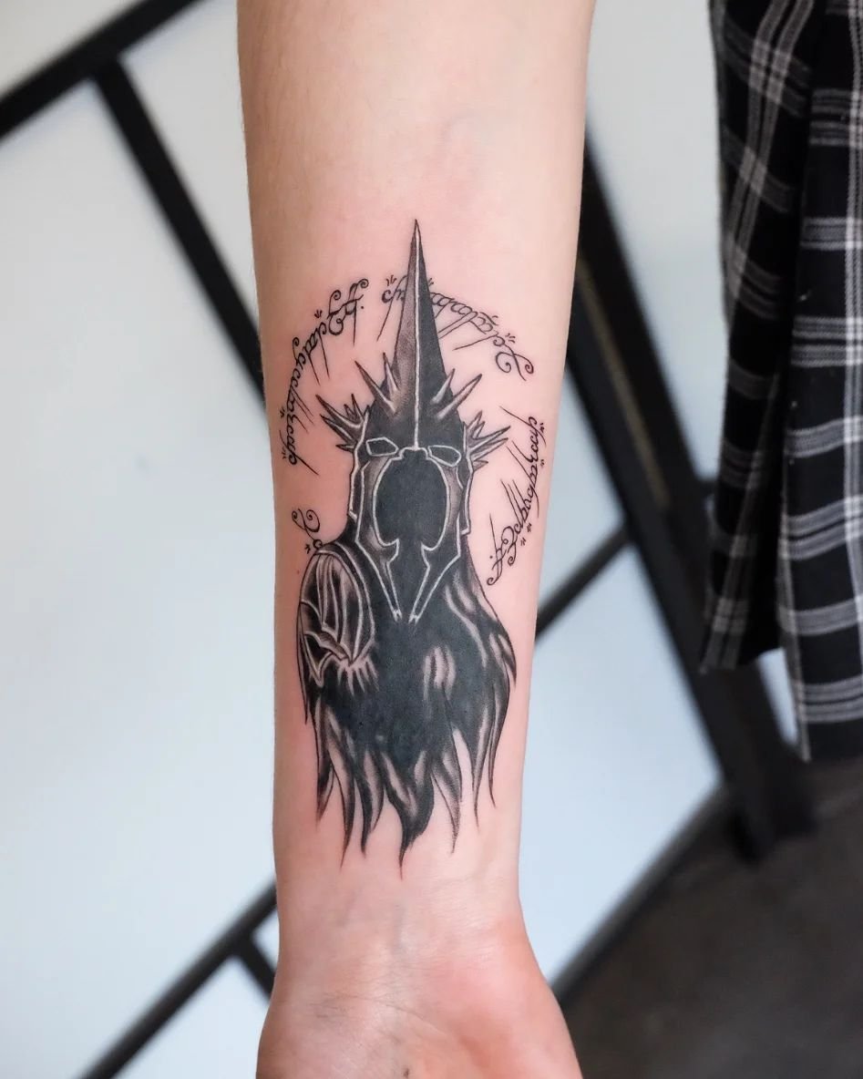 The Witch-King of Angmar made today for Paige to cover an old unwanted piece 😎😍
Swipe for the original.

Thanks so much Paige! 

&bull;&bull;&bull;&bull;&bull;&bull;&bull;&bull;&bull;&bull;&bull;&bull;&bull;&bull;&bull;&bull;&bull;&bull;&bull;&bull