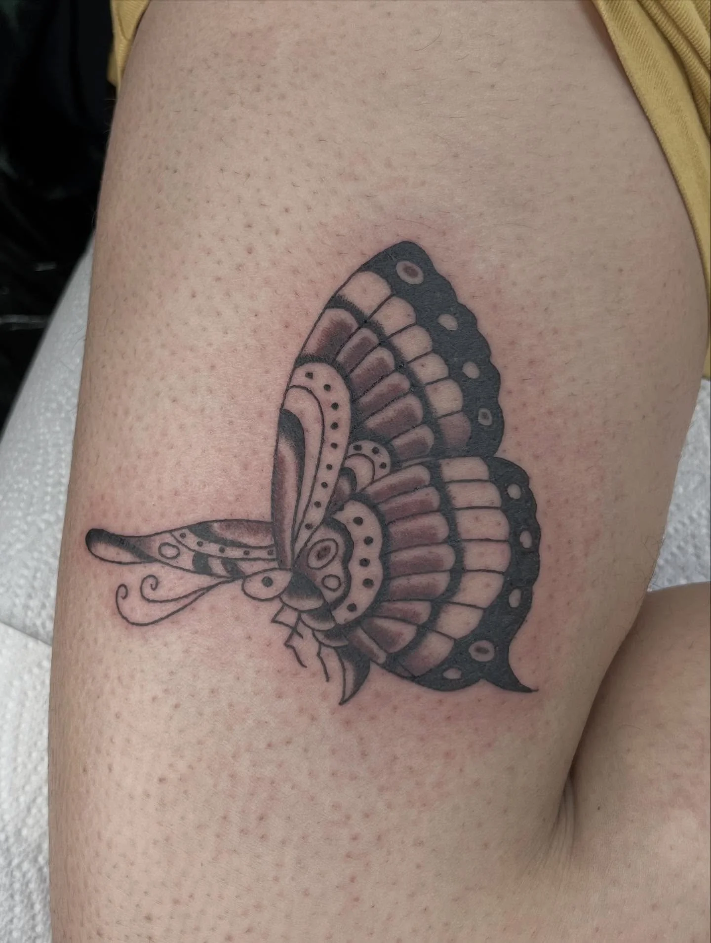 Happy Saturday! Thanks Leah for getting this butterfly!🦋 

#tradtattoos #traditionaltattooing #traditionaltattooartist #manchestertattoo #manchestertattooist