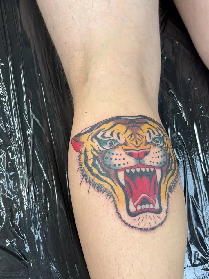 Tiger from my flash for Ross, thanks again mate!!

#tradtattoo #traditionaltattoo #tattoomanchester #manchestertattoo #tradtattoomanchester