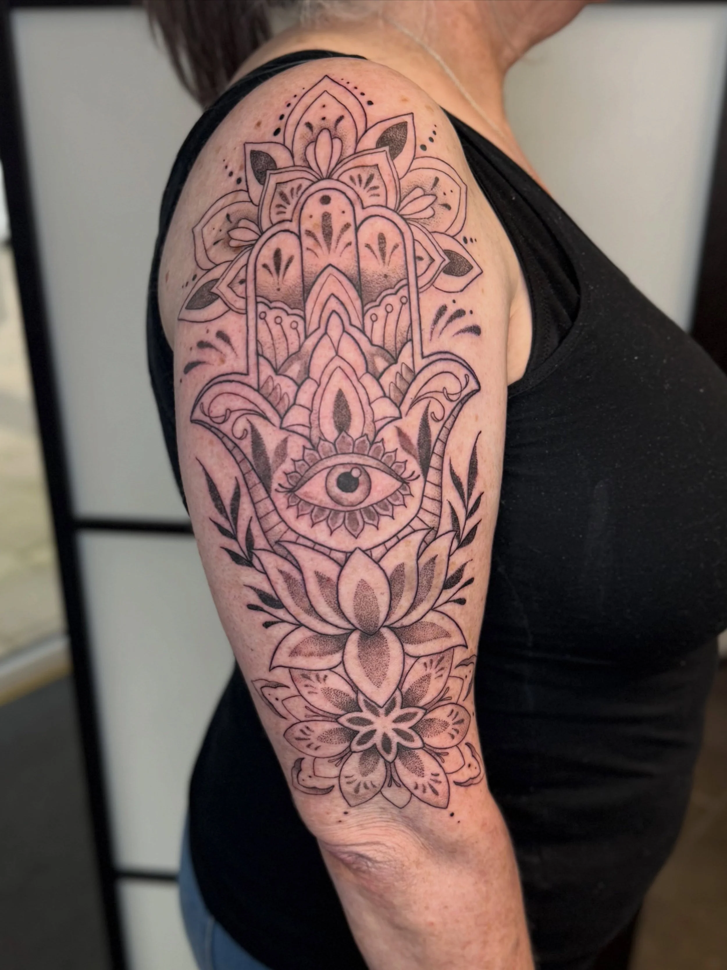 More like this please 👌😮&zwj;💨

&bull;&bull;&bull;&bull;&bull;&bull;&bull;&bull;&bull;&bull;&bull;&bull;&bull;&bull;&bull;&bull;&bull;
#manchestertattoo #mandala #hamsahand #dotwork #urmston