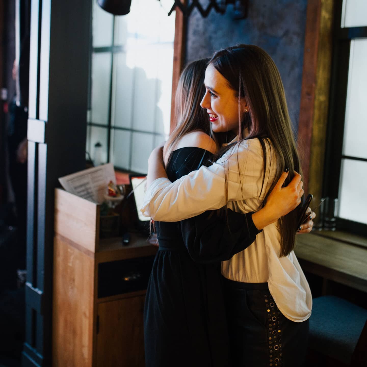 Happy Hugging Day! 🤗

We all miss those warm hugs, which connects us and builds trust, but safety is more important now, so we continue practicing virtual hugs for a while.

How are you expressing your love and care during these tough times? 🤔

#hu