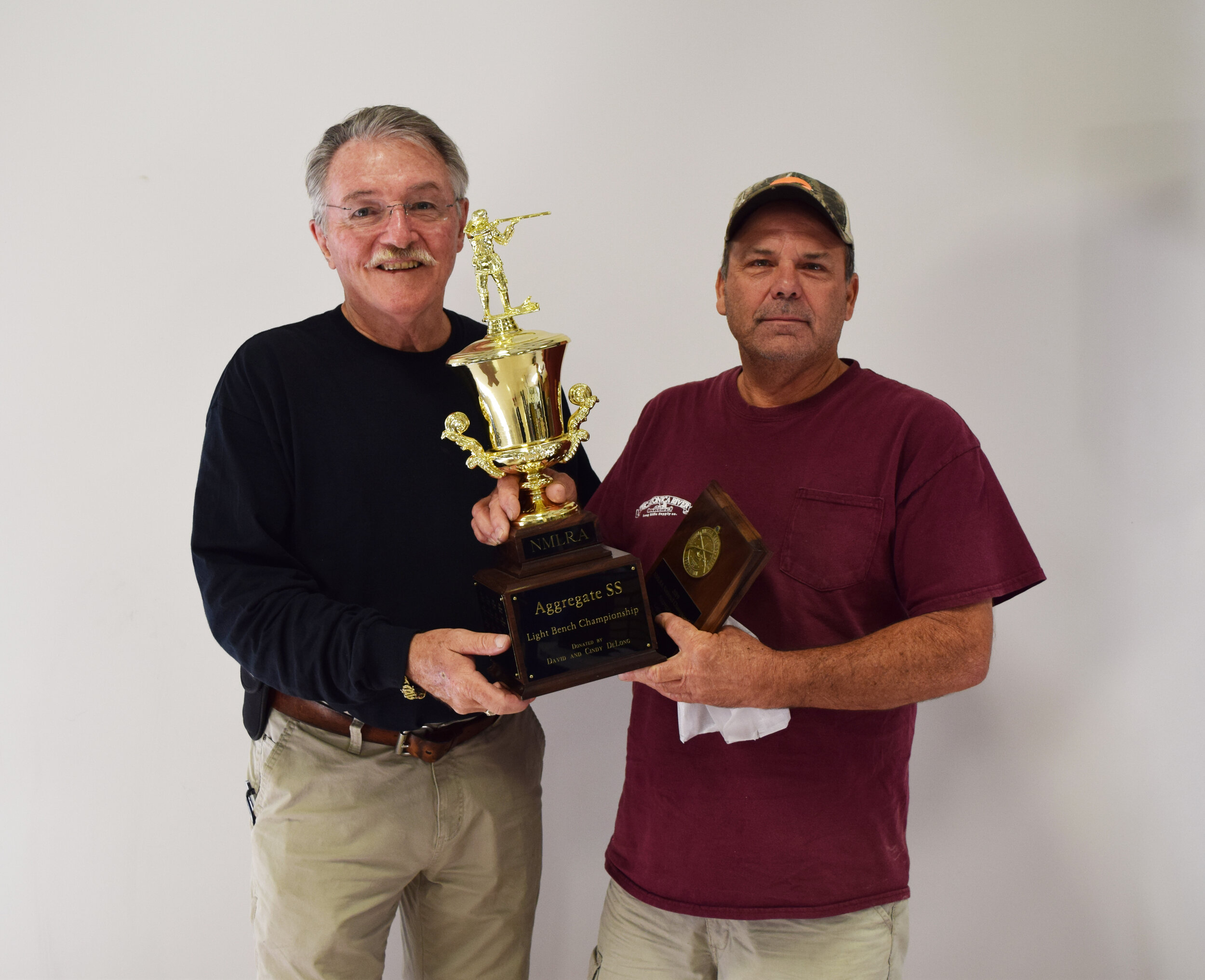  Dave Vanderbos - Aggregate SS - Light Bench Championship Winner with NMLRA President Brent Steele 