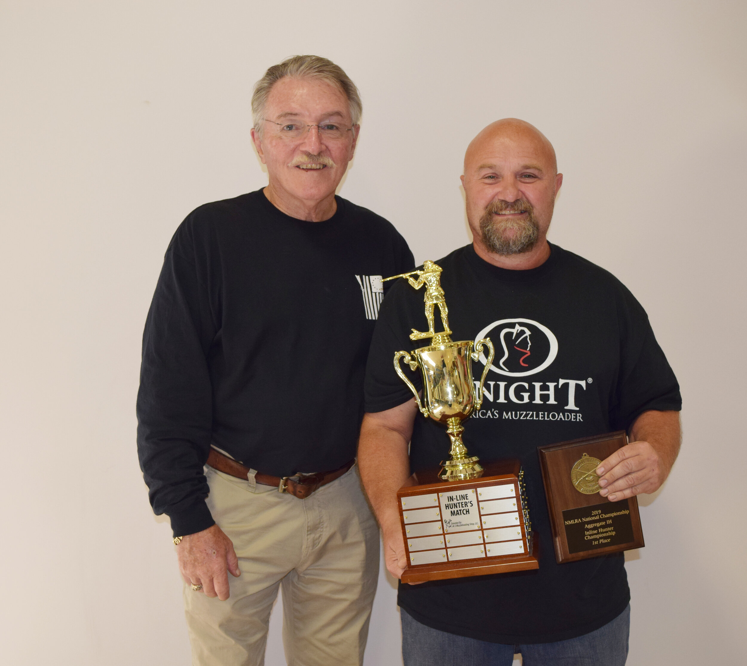  Doug Schwartz - Aggregate IH - Inline Hunter Championship Winner with NMLRA President Brent Steele - Doug also sat a new record for this aggregate 