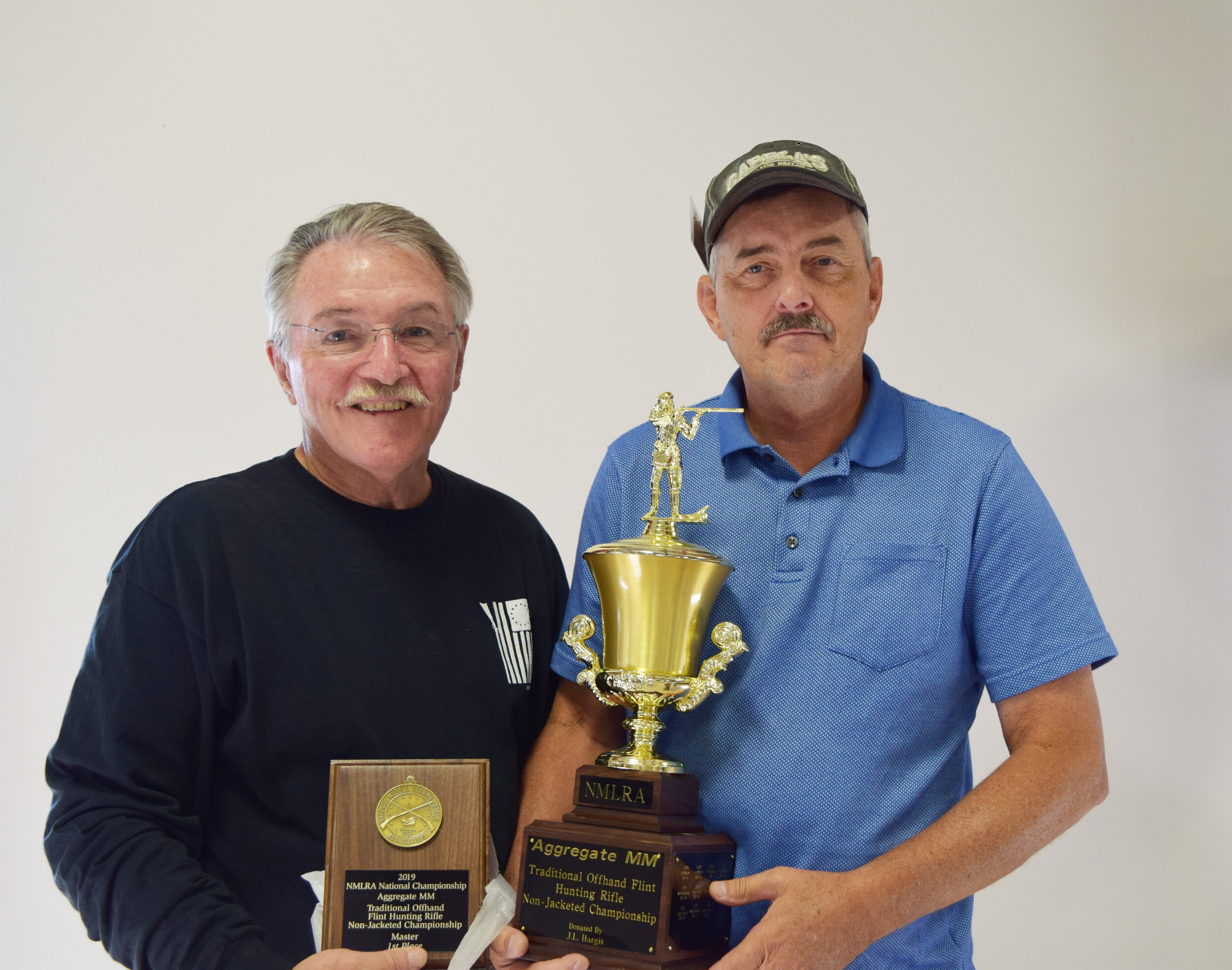  Keith Ethington - Aggregate MM - Traditional Offhand Flint Hunting Rifle Non-Jacketed Championship Winner with NMLRA President Brent Steele 
