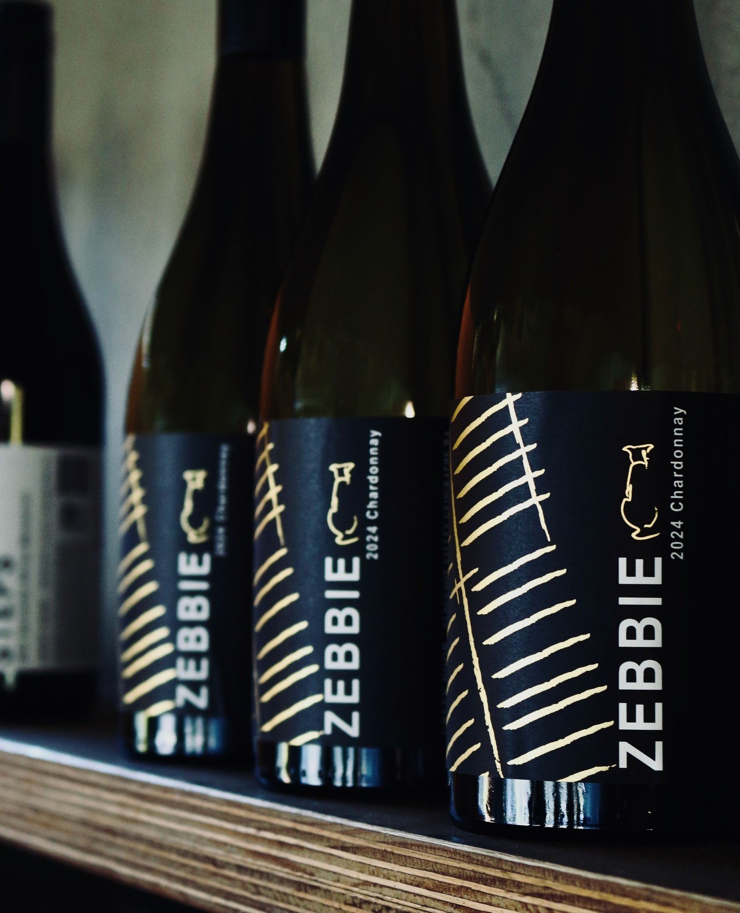 NEW // 2024 Zebbie Chardonnay ⁠
⁠
With warm inviting oak undertones, wisps of lychee and a hint of br&ucirc;l&eacute;ed grapefruit, this is not one to be missed. And in the words of our winemaker...its just bloody delicious! ⁠
⁠
So, if you&rsquo;re r