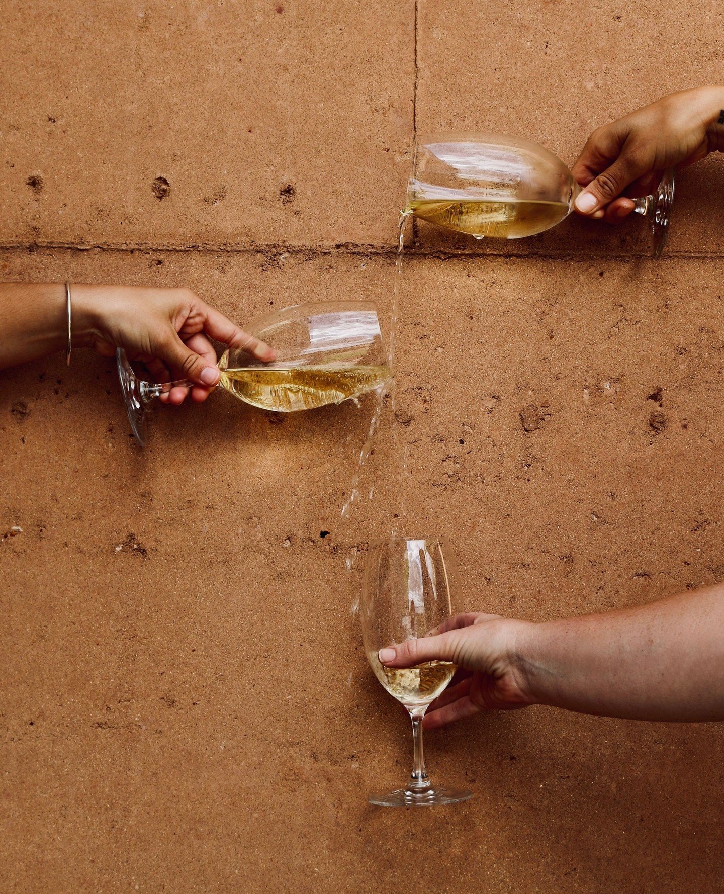 HAPPY NEW YEAR 🥂⁠
⁠
See you all back tomorrow, Jan 2nd 11-430 for a cheers and to welcome in the new year!⁠
⁠.⁠
.⁠
.⁠
.⁠
.⁠
#greendoorwines #fergusonvalley #discoverfergusonvalley #bungeo #bunburygeographe #winemakersofgeographe #geographewine #geog