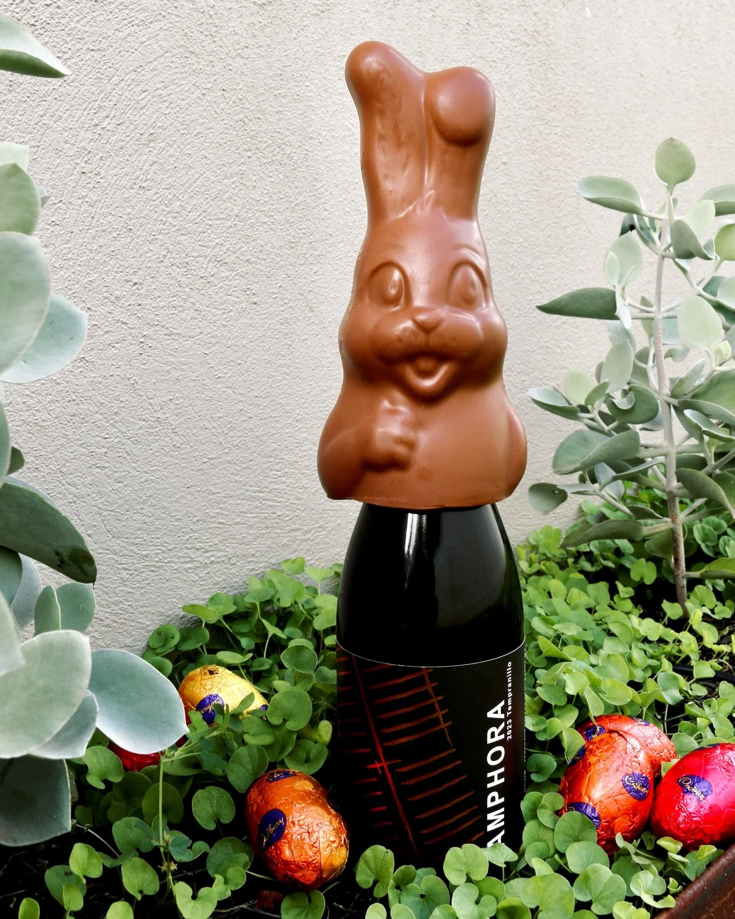 EASTER TRADING 🐣

Hunting for something local to do this weekend? 
We are open for all your feasting needs: 
THURSDAY: 11am - 4:30pm
FRIDAY: Closed 
SATURDAY: 11am - 4:30pm
SUNDAY: 11am - 4:30pm 
*15% 𝘱𝘶𝘣𝘭𝘪𝘤 𝘩𝘰𝘭𝘪𝘥𝘢𝘺 𝘴𝘶𝘳𝘤𝘩𝘢𝘳𝘨𝘦
M