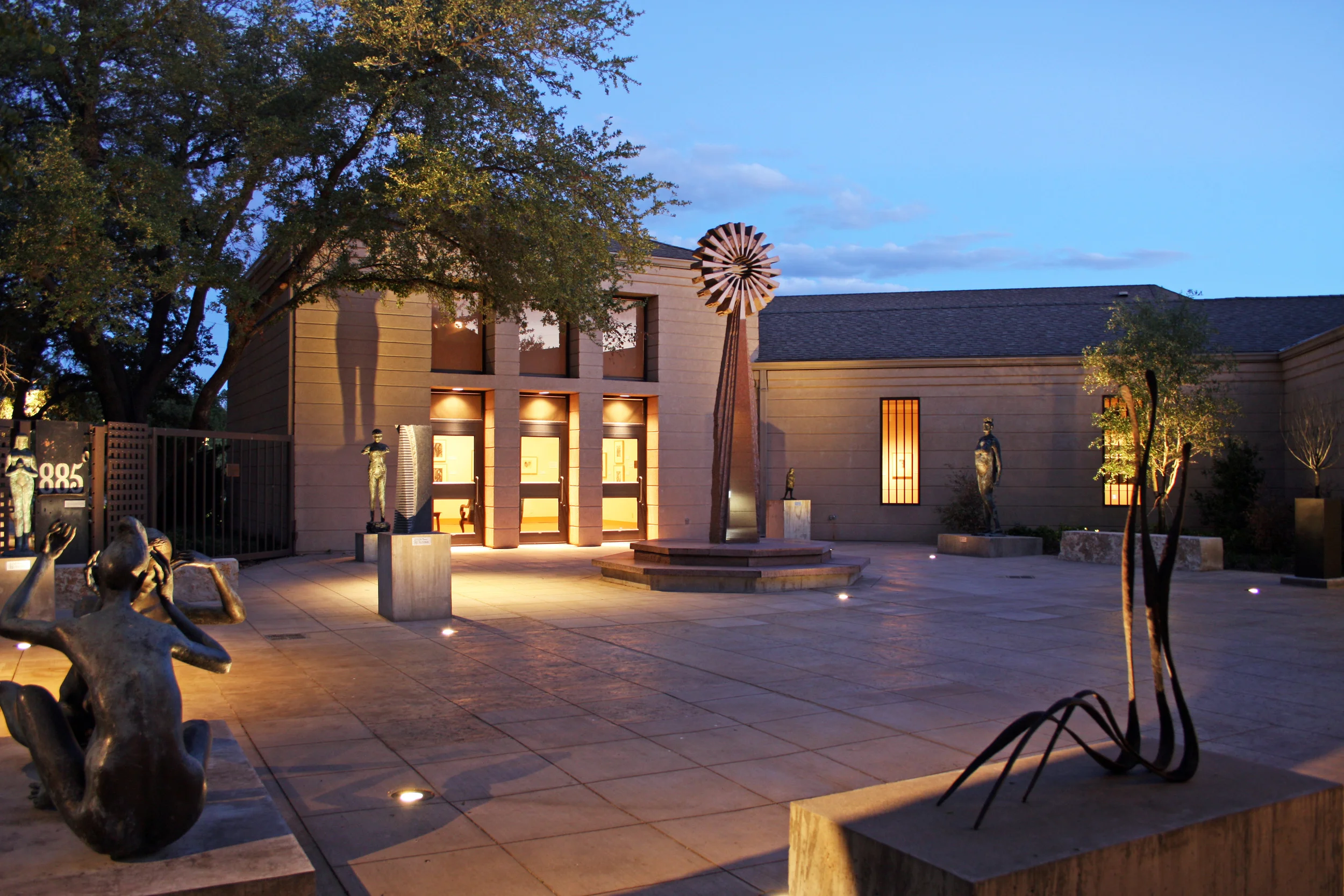 Old Jail Art Center