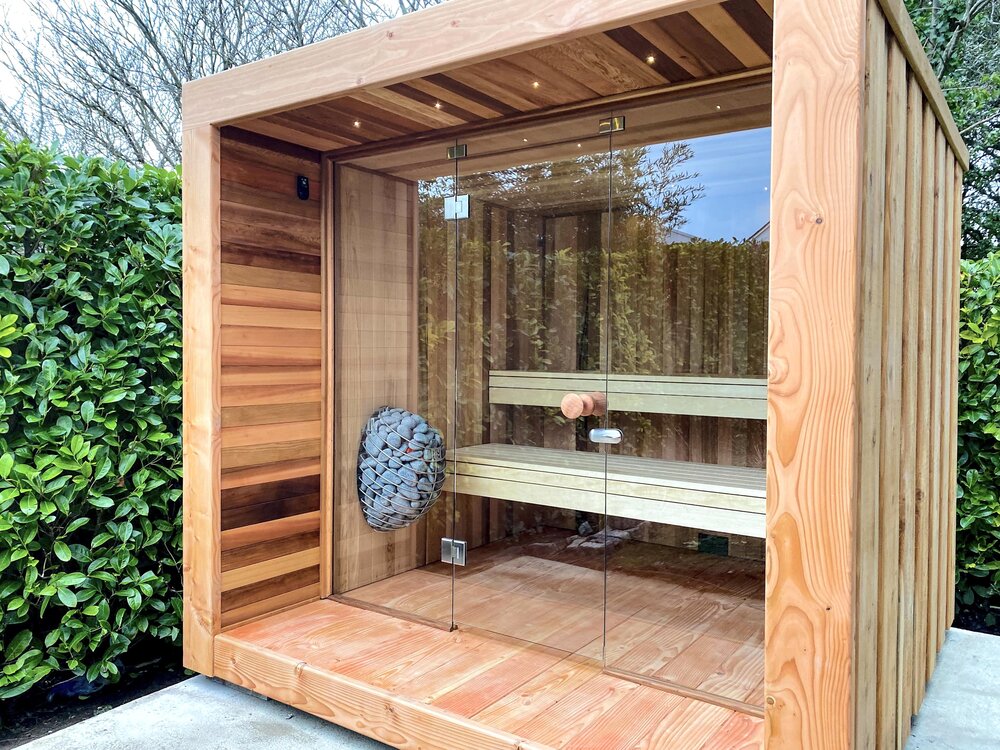 Tutustu 44+ imagen glass sauna outdoor
