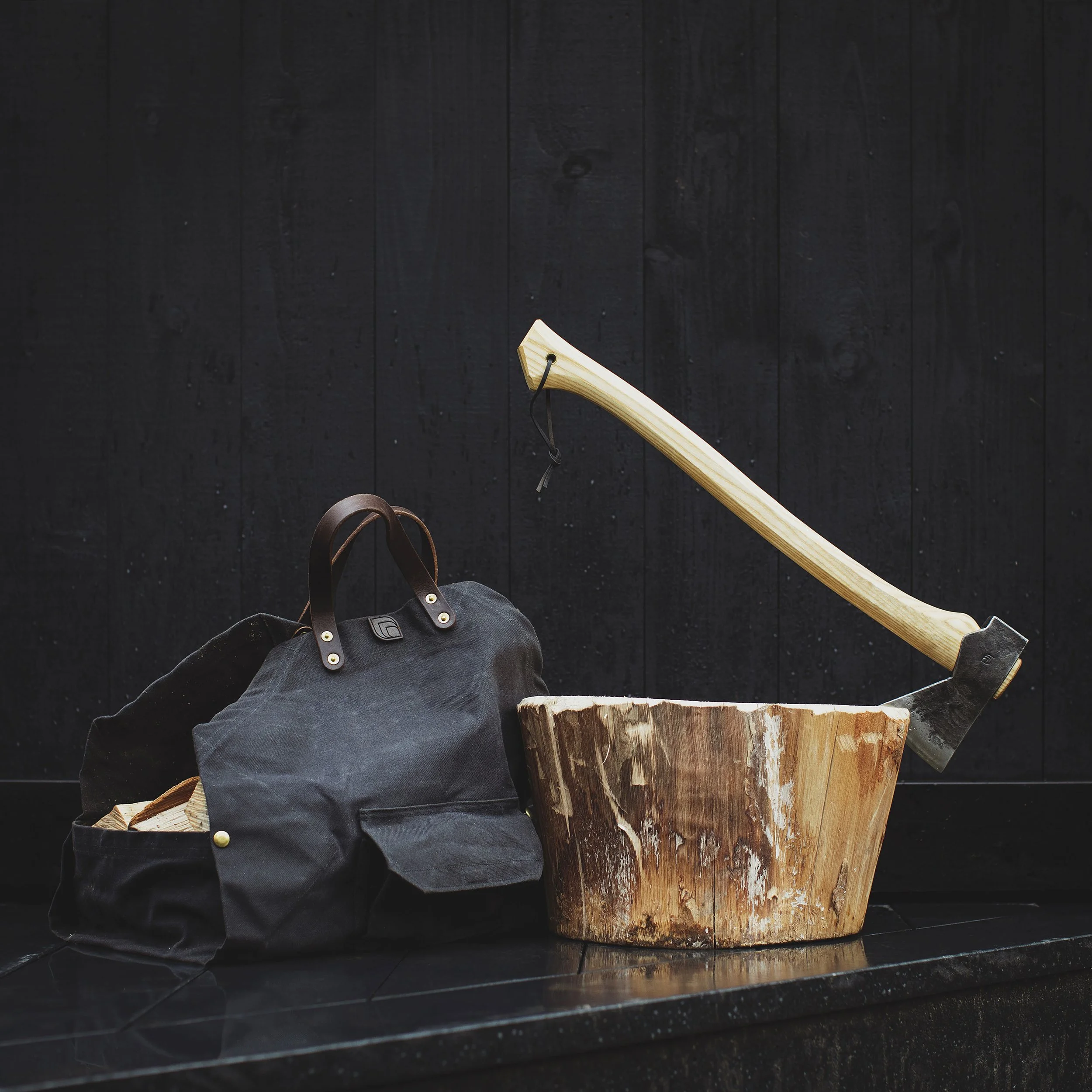 Log Carrier