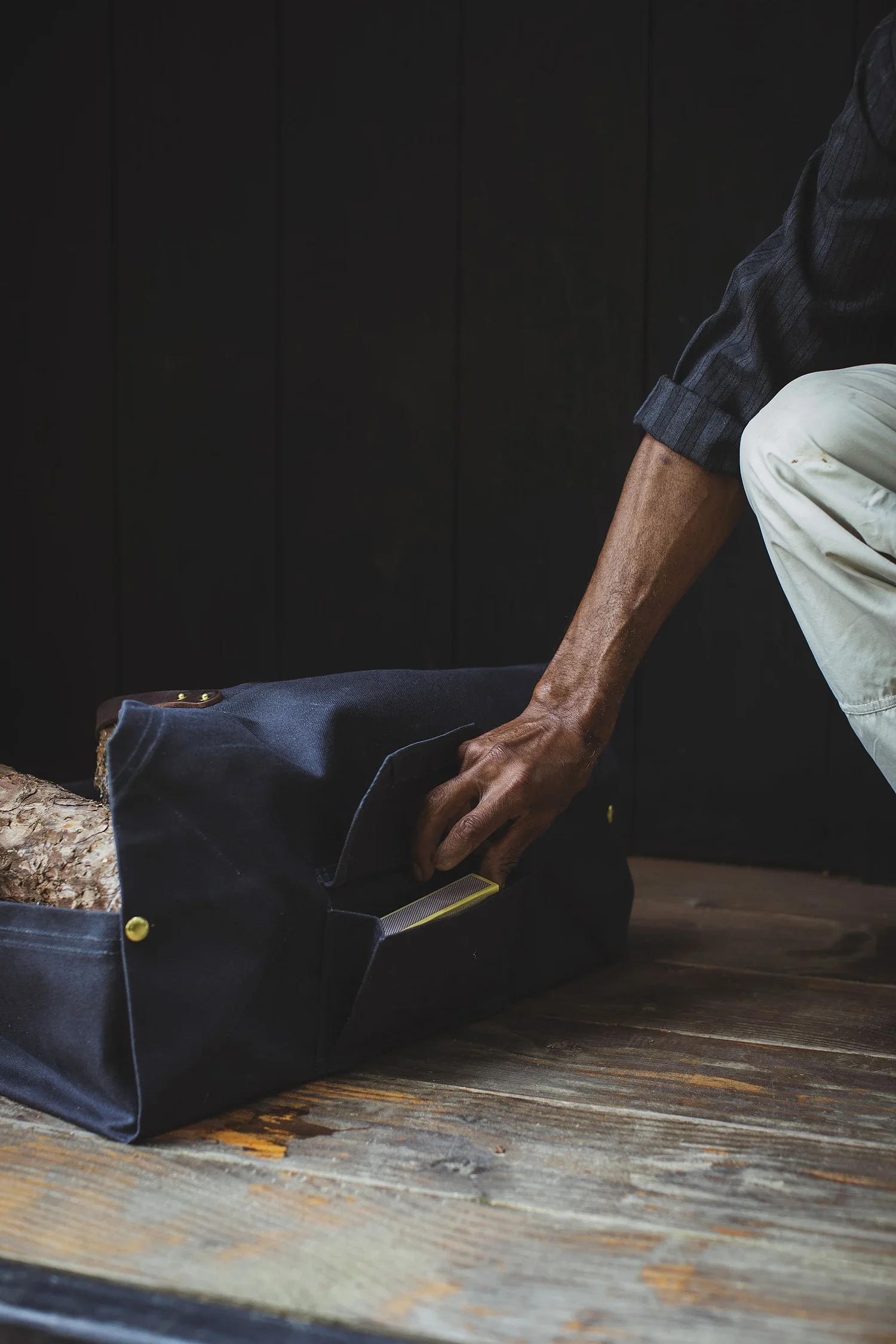 Heather_Birnie_Heartwood_Saunas_Log_Bag_Whisks_014_web.webp