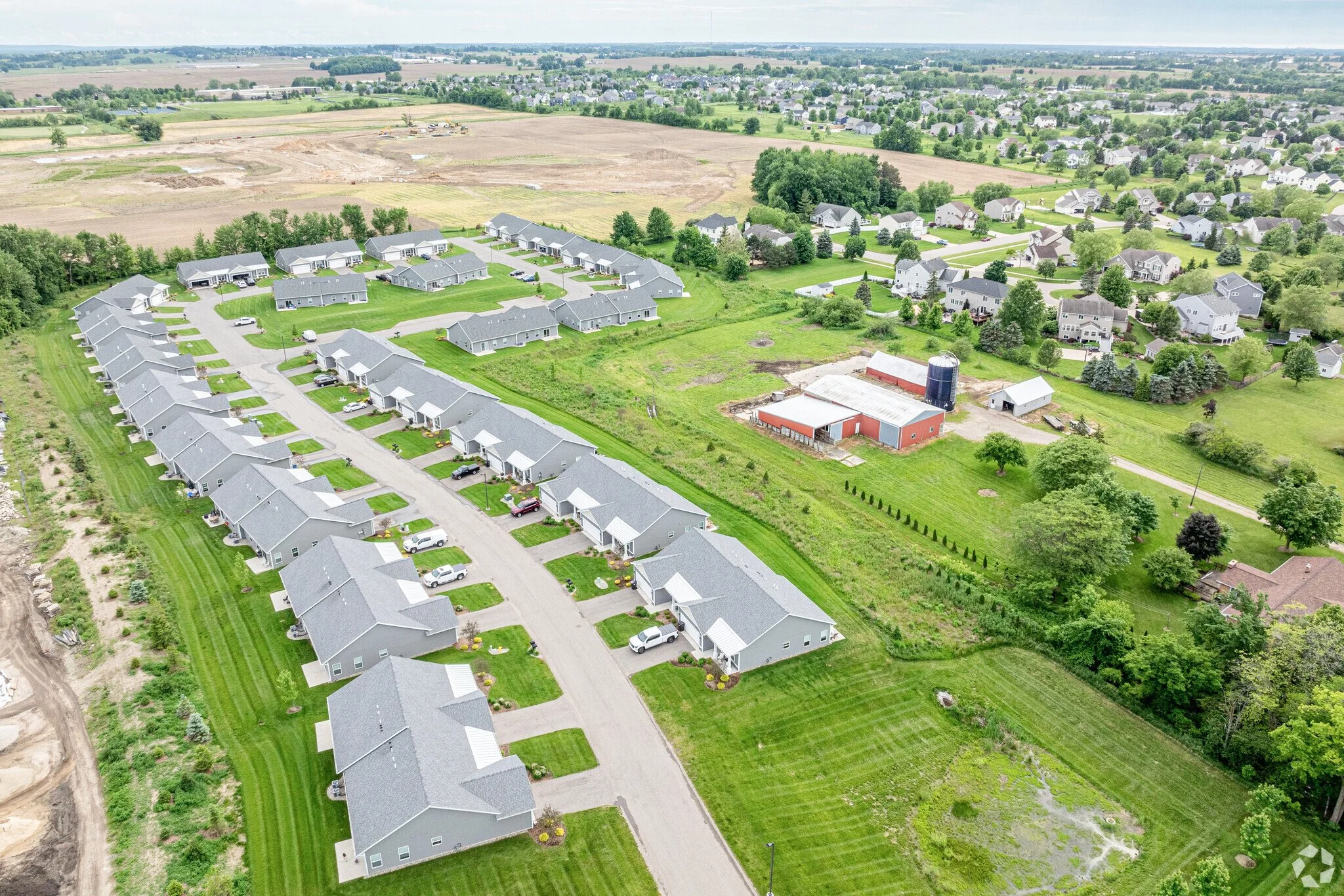 west-24-cottages-hudsonville-mi-building-photo-2.jpg