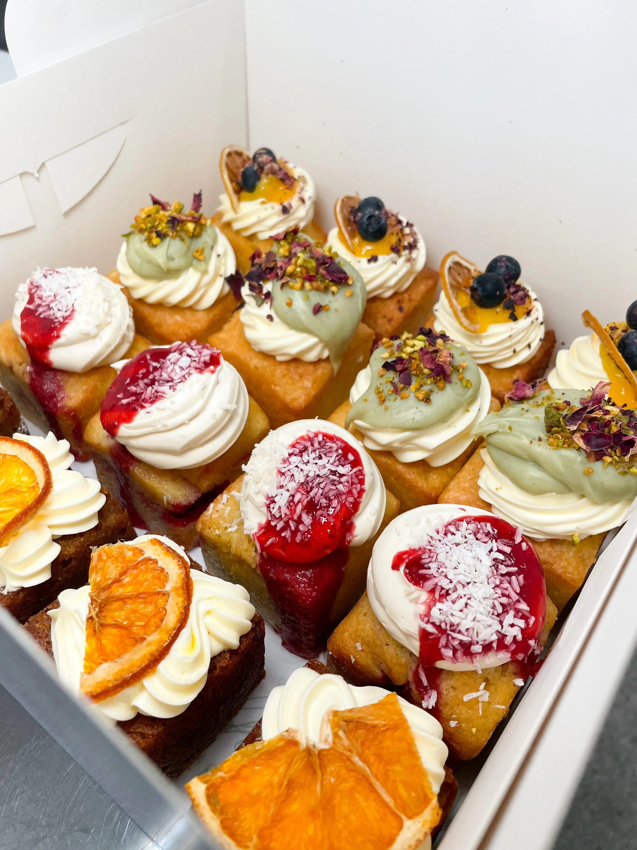Mini Boxed Cake Mini Cake Box — Colhoun Creations