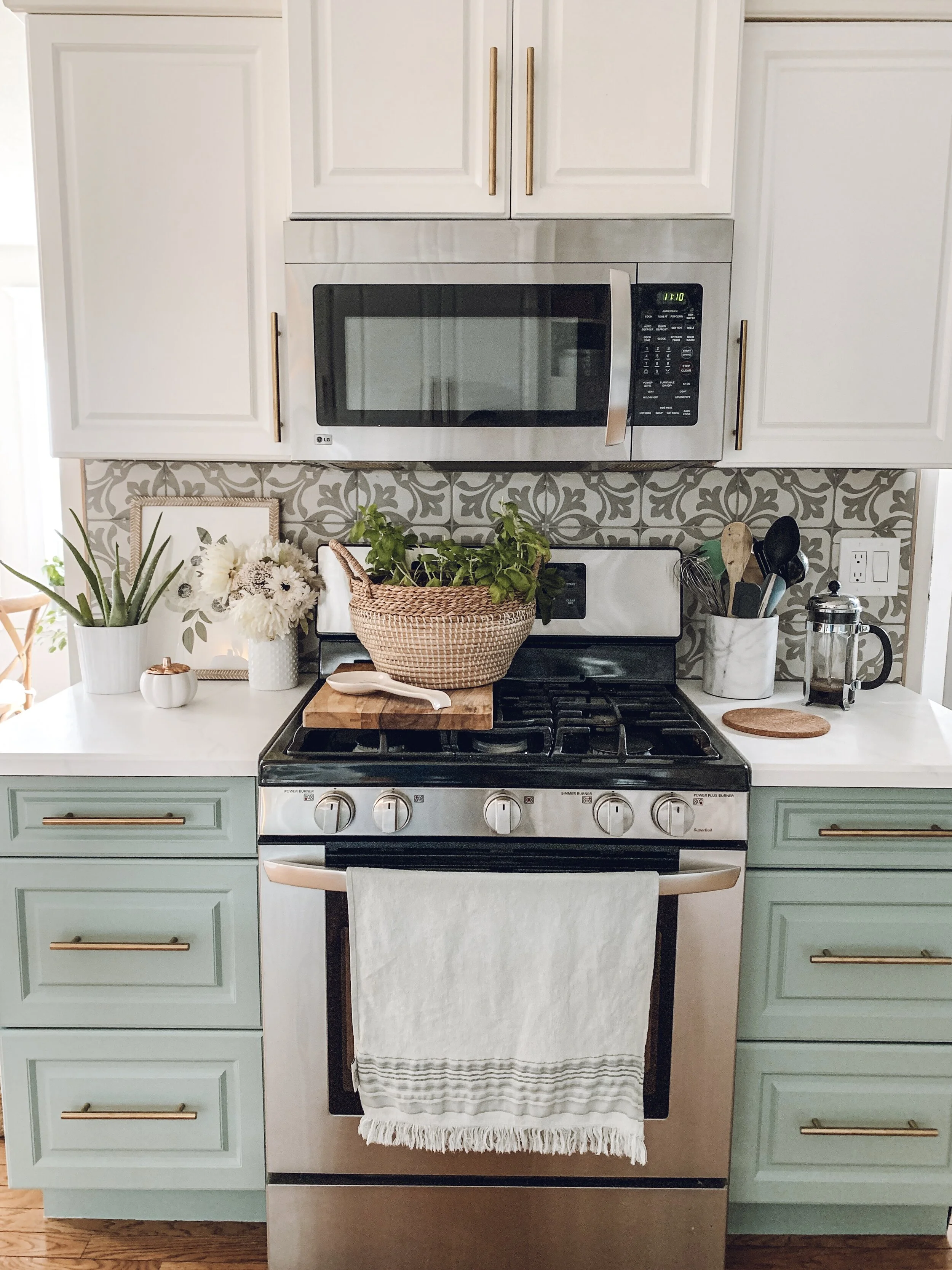 Diy Painted Kitchen Cabinet Makeover The Beauty Revival