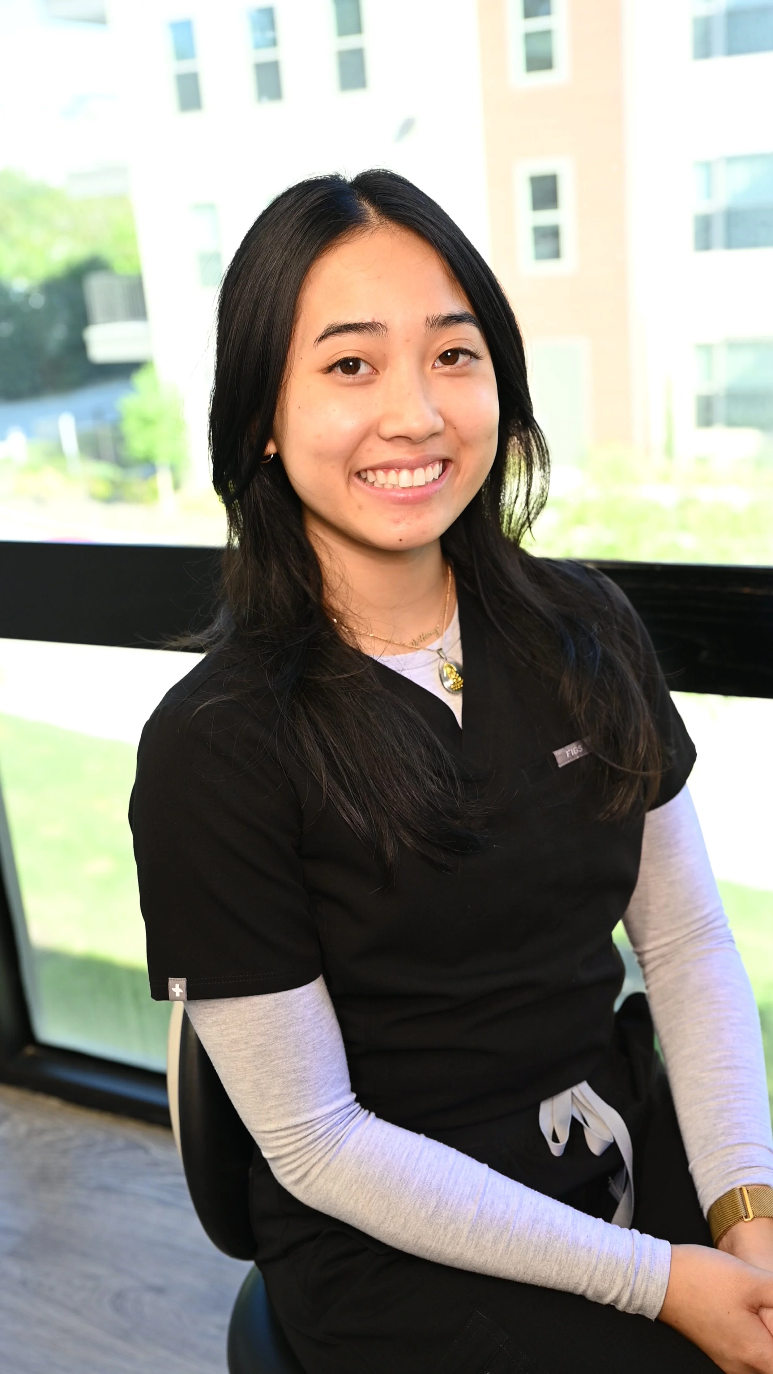 Vivian is a registered dental hygienist at North Dallas Dental Health, premier periodontics and dental implants center in Dallas