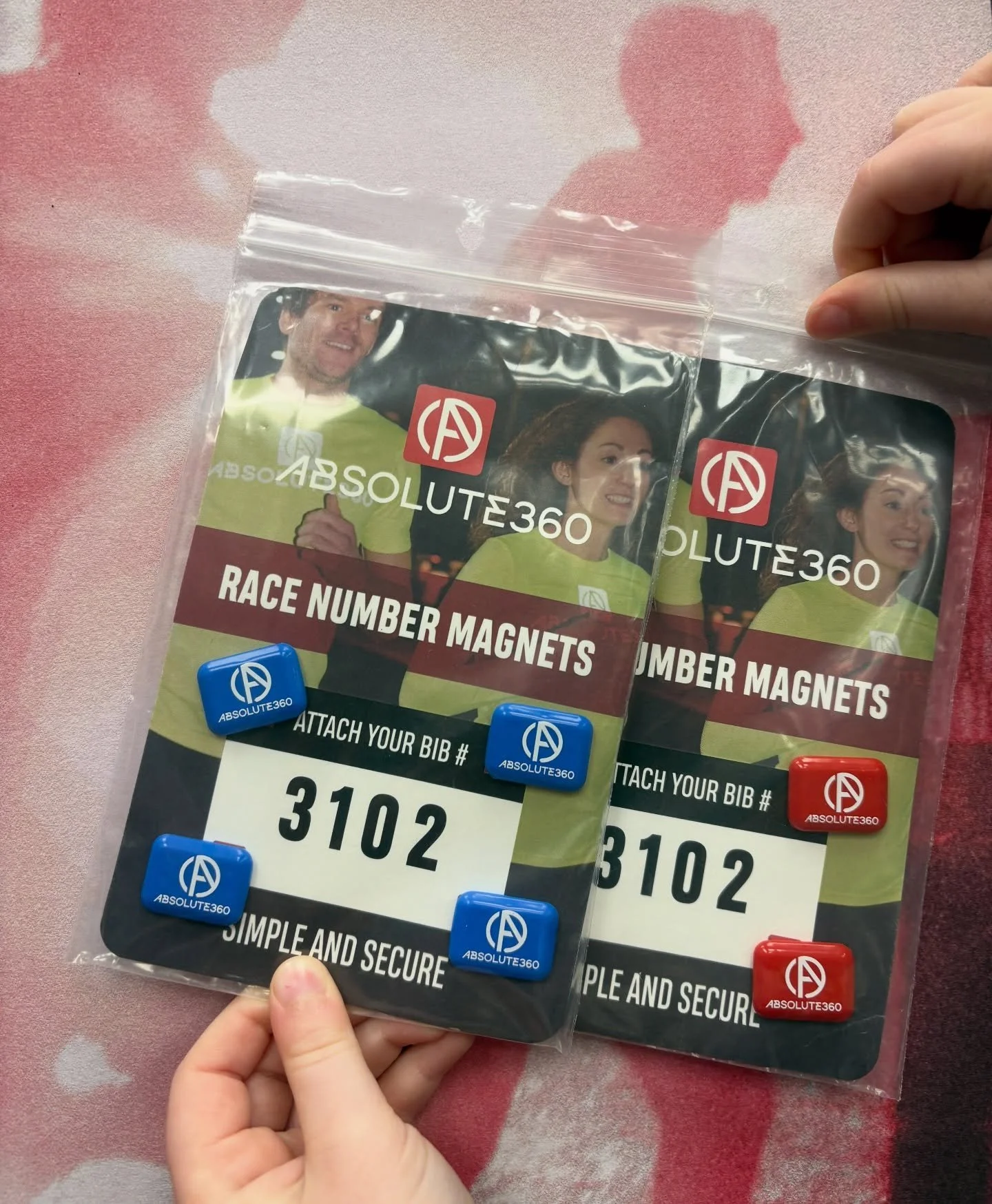Race weekend ? Grab yourself some bib magnets 🧲

With @moraywayultras  Dava Race Registration in store TOMORROW (Friday!) check out these bib magnets ; perfect to secure your race number without fiddling with pins 😎 

Reusable &bull; Secure &amp; S