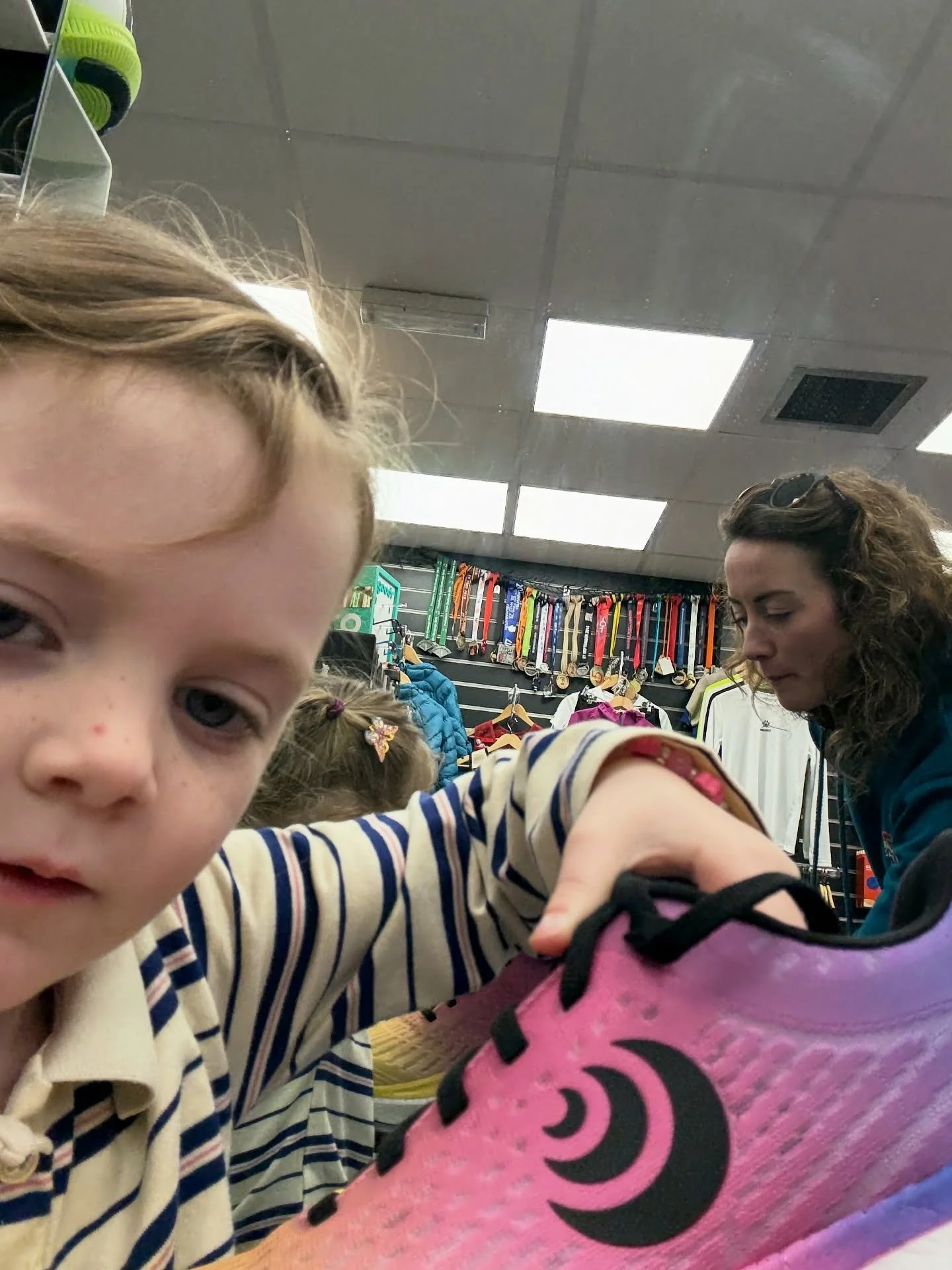 Through the lense of a 4 year old. 📸 

Wooly hats, new shoes &amp; Ally&rsquo;s forehead &hellip; 

We couldn&rsquo;t not share our granddaughters marketing shots 🤣 better job than us! 

Come check out our latest buy ins today &amp; tomorrow 10-4 !