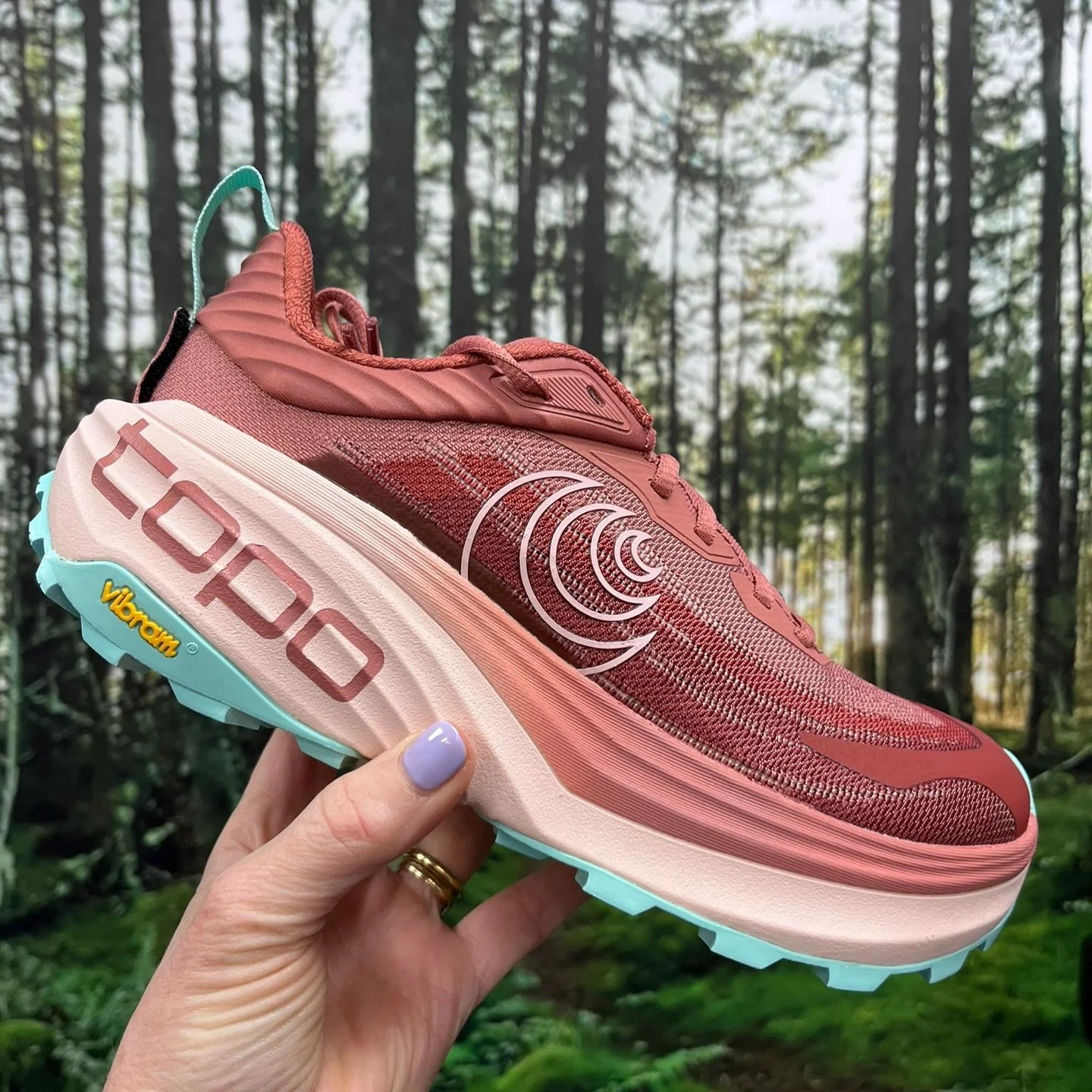 I&rsquo;m not sure this even needs a caption. The latest @topoathleticuk  arrival 😍😍😍 
 
Expect comfort, support, space to breathe &amp; a jolly good time ; up &amp; down hill ⛰️⛰️⛰️

We can&rsquo;t wait for you to try these on in store ! 

@topoa