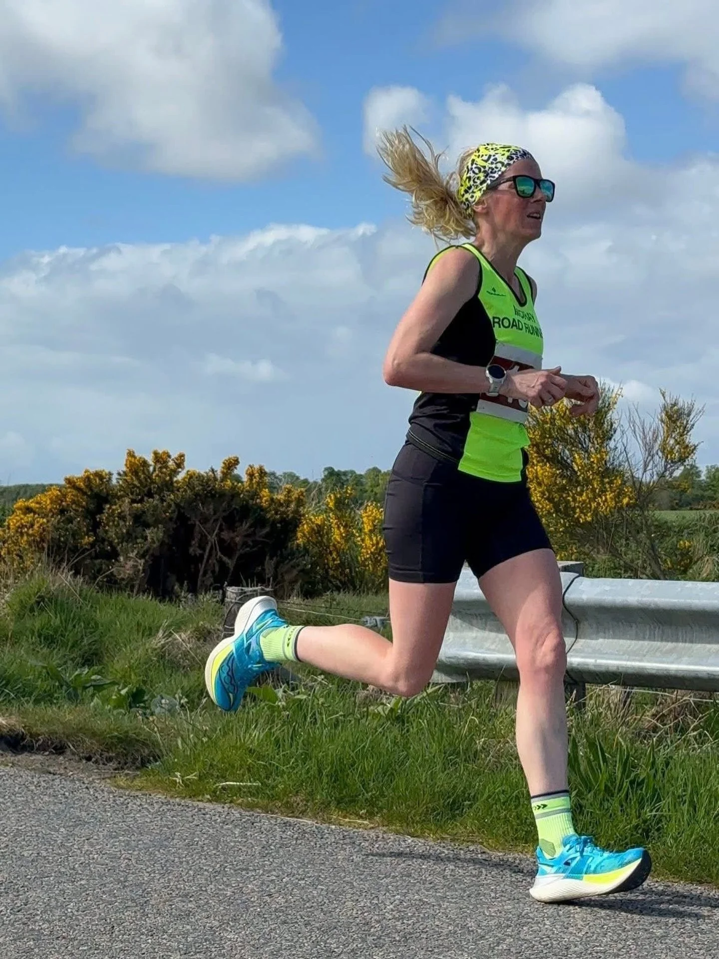 Saucony Endorphin Speed PRO worn &amp; raced in by our Michelle ✨💨

⚡️ Saucony Endorphin Pro ⚡️

✦ Lightweight breathable mesh upper 
✦ Smooth heel liner &amp; integrated tongue for race-day comfort 
✦ Carbon-fibre plate for powerful, snappy transit