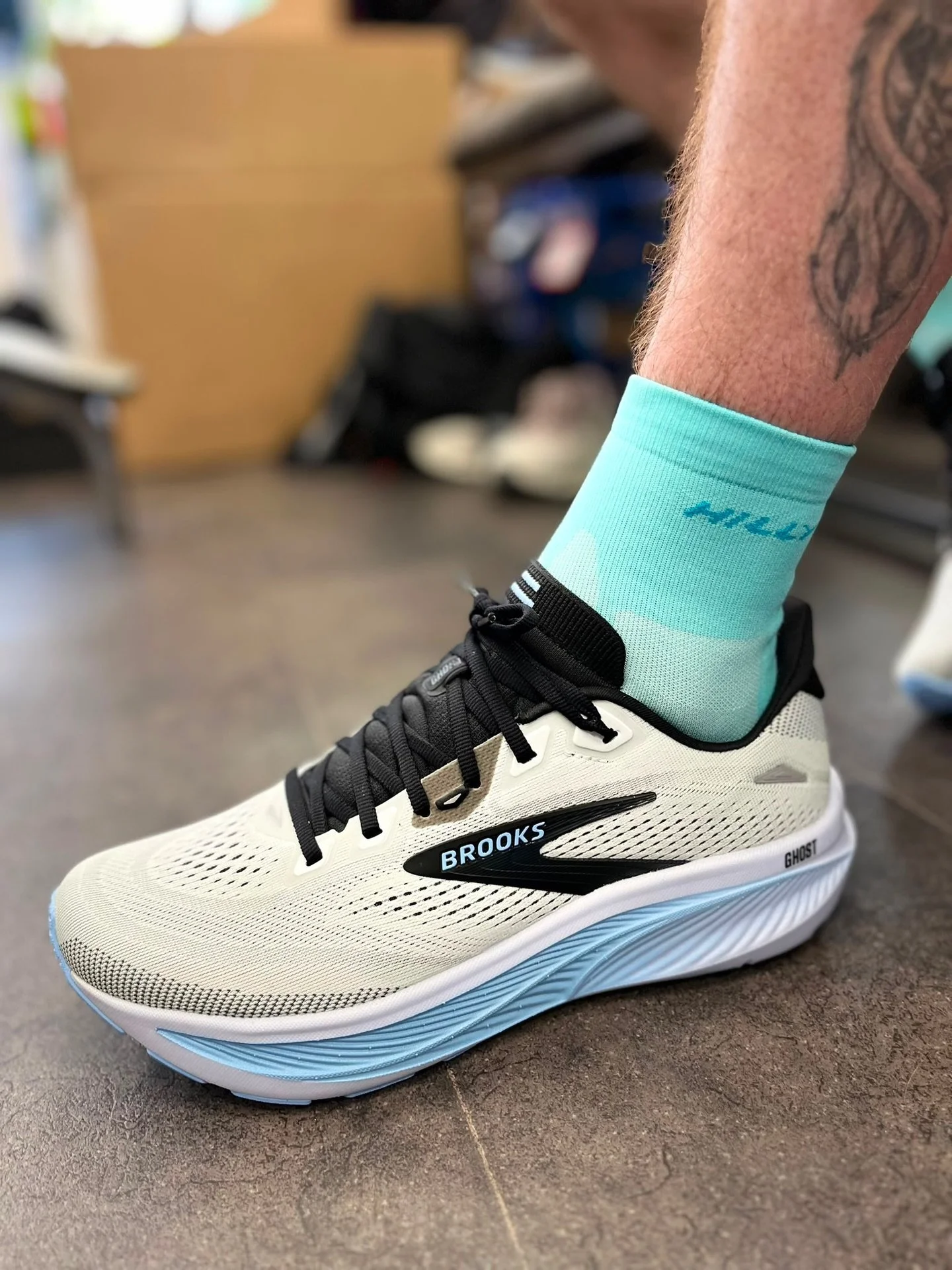 First in the door this morning &amp; first to try the brand NEW @brooksrunninguk  Ghost 18 😎⚡️ 

Who&rsquo;s next ?

Doors open until 4pm 🤪💛