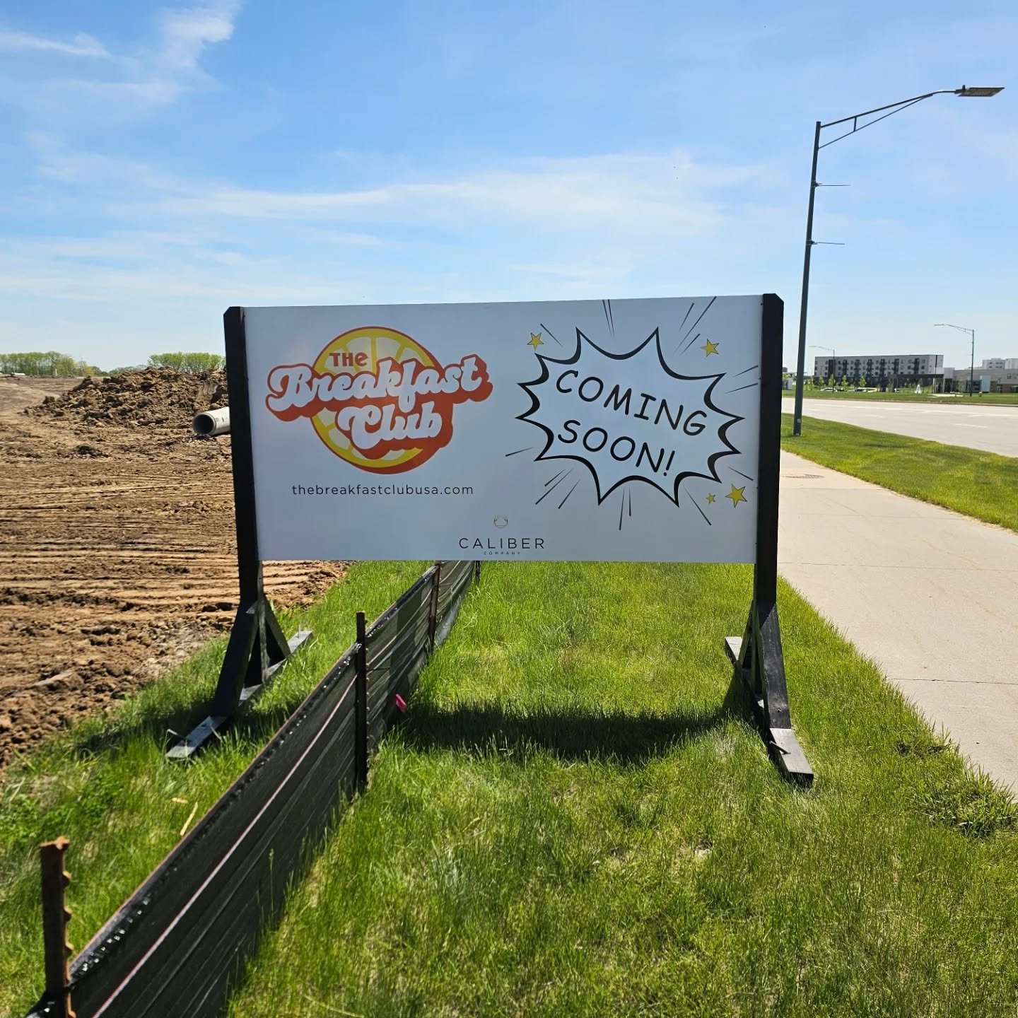 Another sign we did for @caliber.company earlier this year! We're really excited to see the project come together. 4x8s are always a great way to advertise a new project or development!
