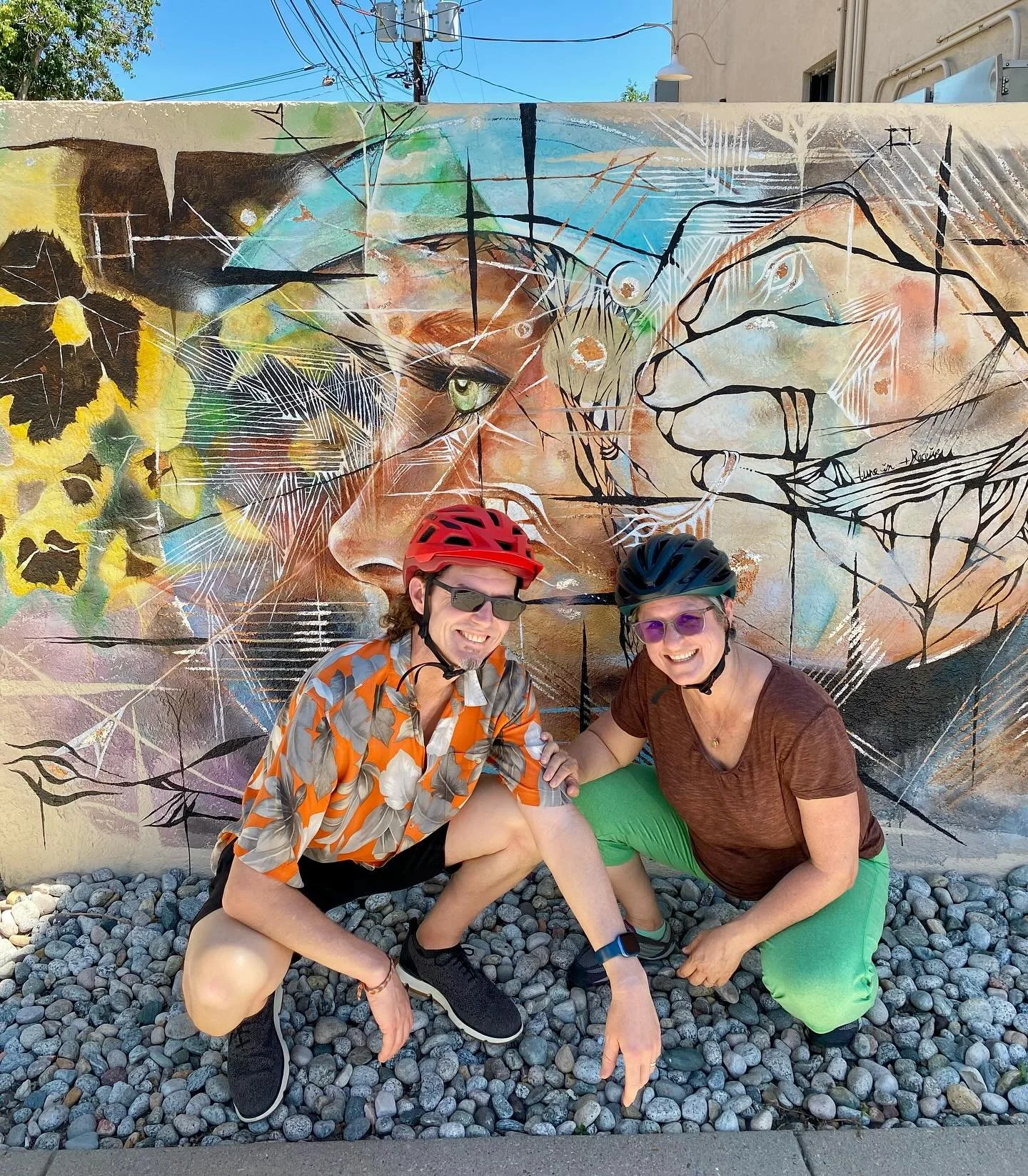 Lucky to have won a total treat at a Think360 arts fundraiser a few months ago - an e-bike tour of Boulder&rsquo;s murals led by Joel Davis, KGNU DJ &amp; owner of JD&rsquo;s Joyrides!  Brett and I thoroughly enjoyed exploring a &lsquo;hidden in plai