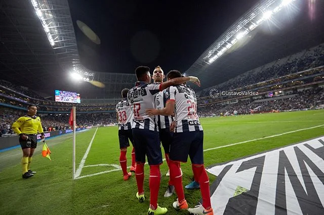 @vincentjanssenofficial festeja su gol @rayados vs @clubsantos #ligamx #canon #1635mm #soccer #instasports #photosport #sportphotography #captureone #solgarfoto #canonmexicana