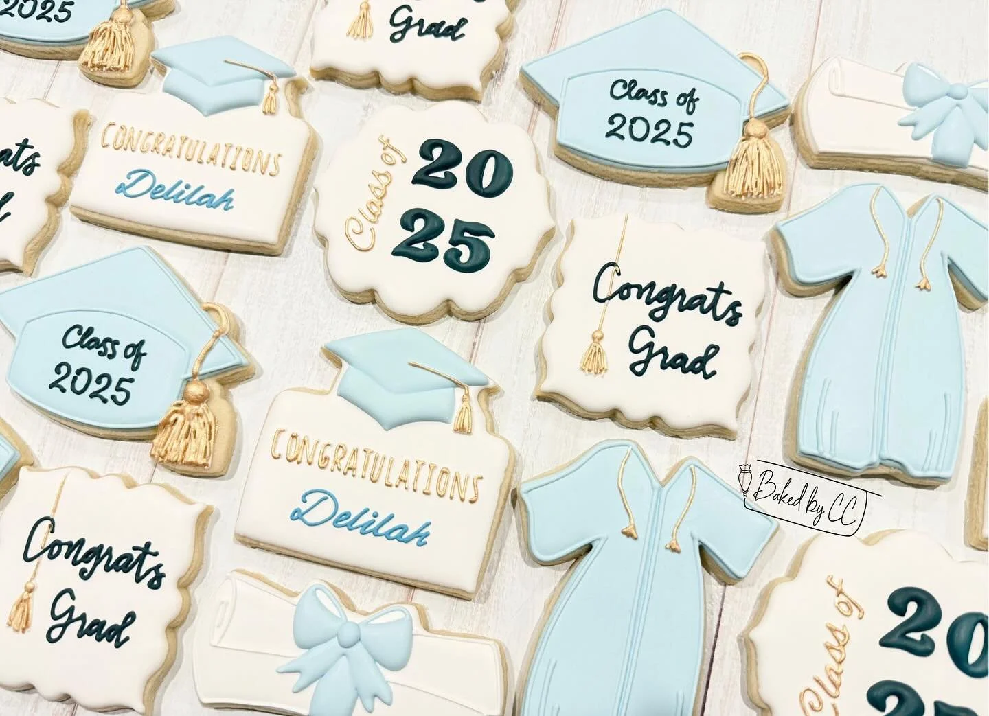 Delilah is a graduate! Congratulations! 🎓🥳
.
.
.
.
.
#sugarcookies #decoratedsugarcookies #cookies #royalicing #royalicingcookies #cookiesofinstagram #customsugarcookies #customcookies #bakedbycc