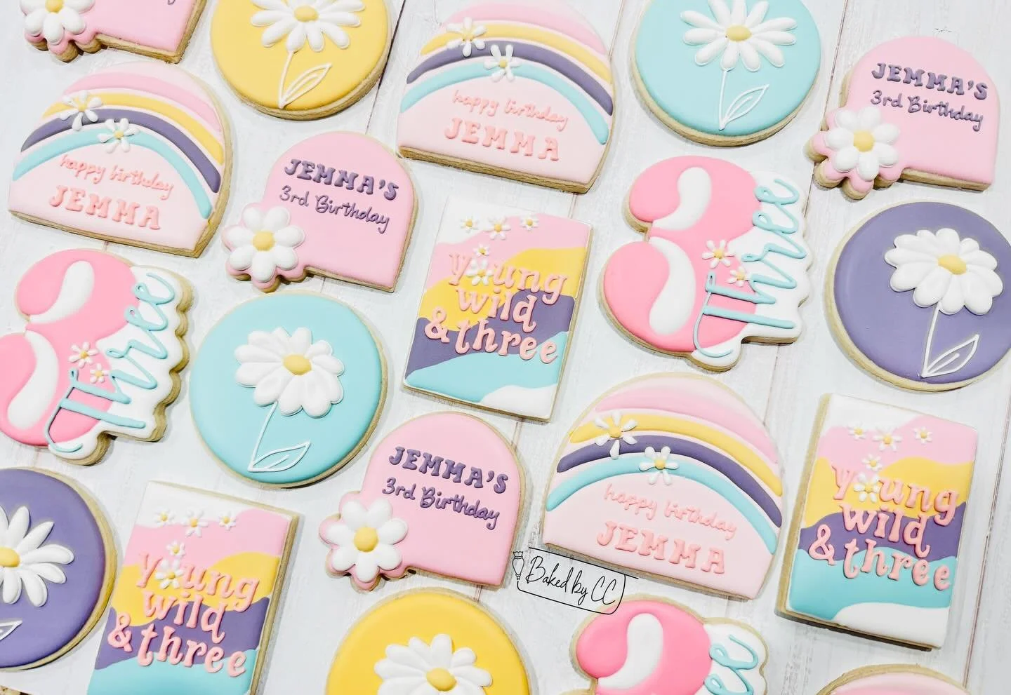 Young, wild, and three! 🌼 Happy birthday, Jemma! 🩷