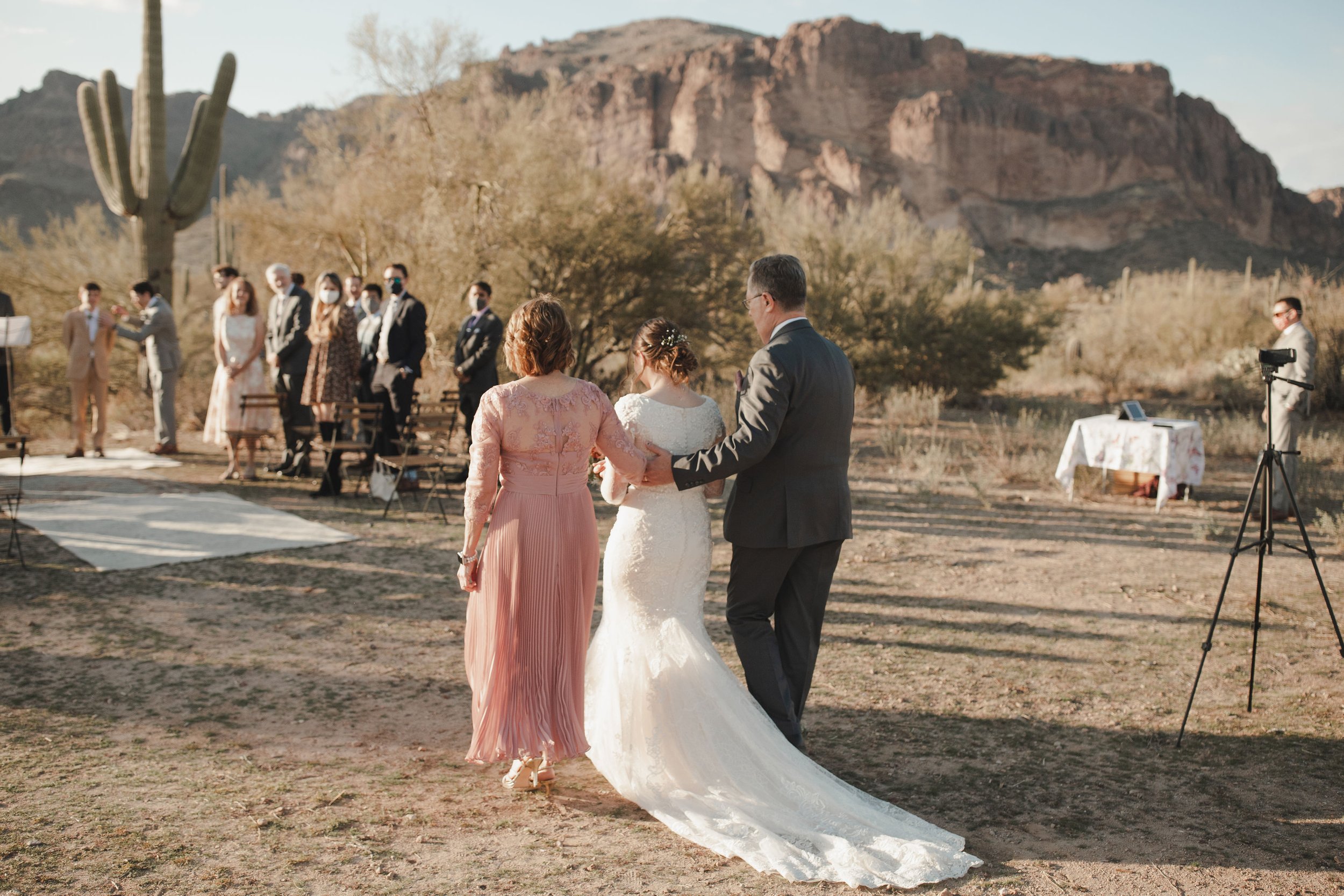 Intimate Desert Wedding at the Superstition Mountains | Arizona Wedding Photographer46.jpg