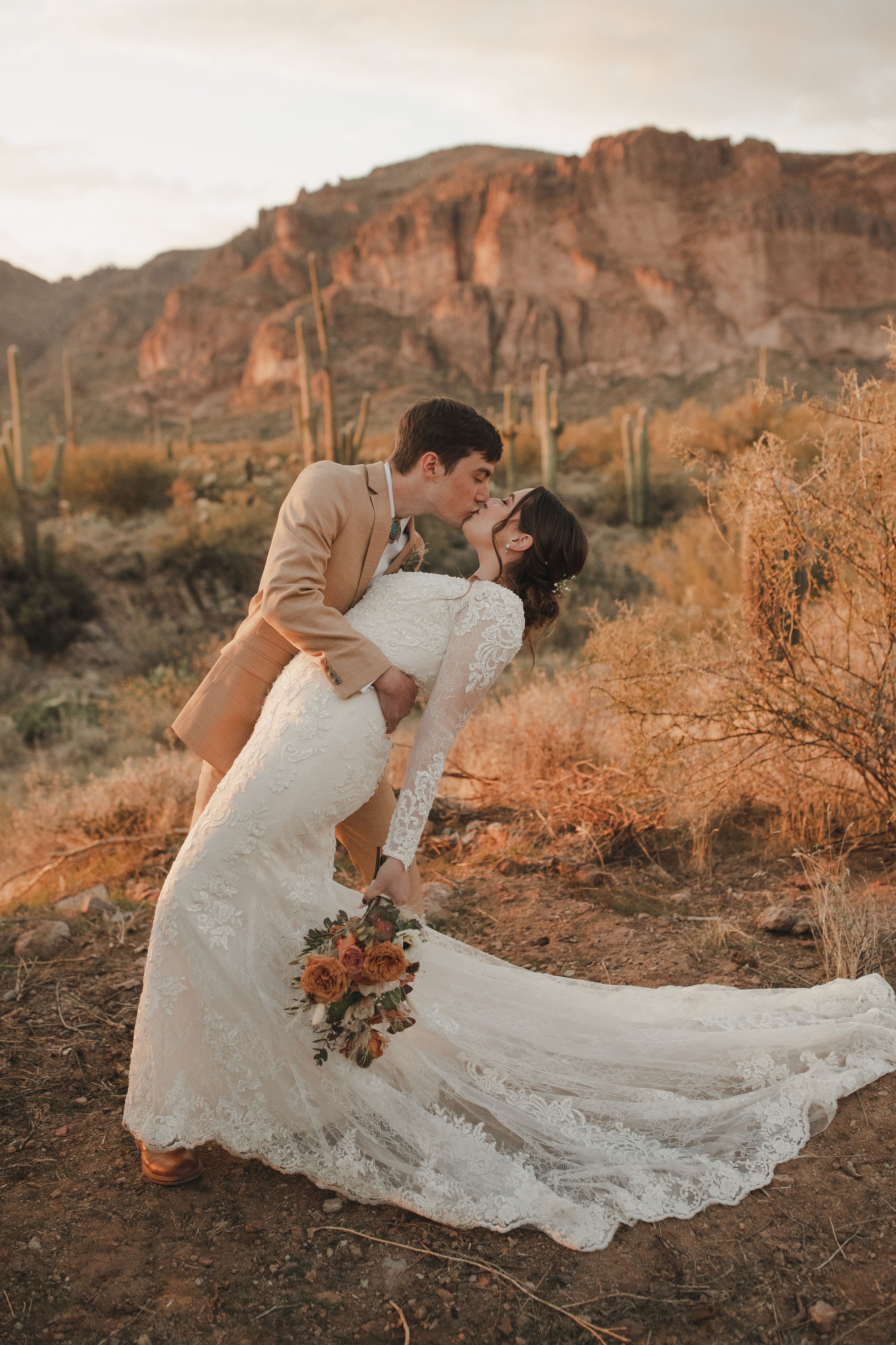 Intimate Desert Wedding at the Superstition Mountains | Arizona Wedding Photographer54.jpg