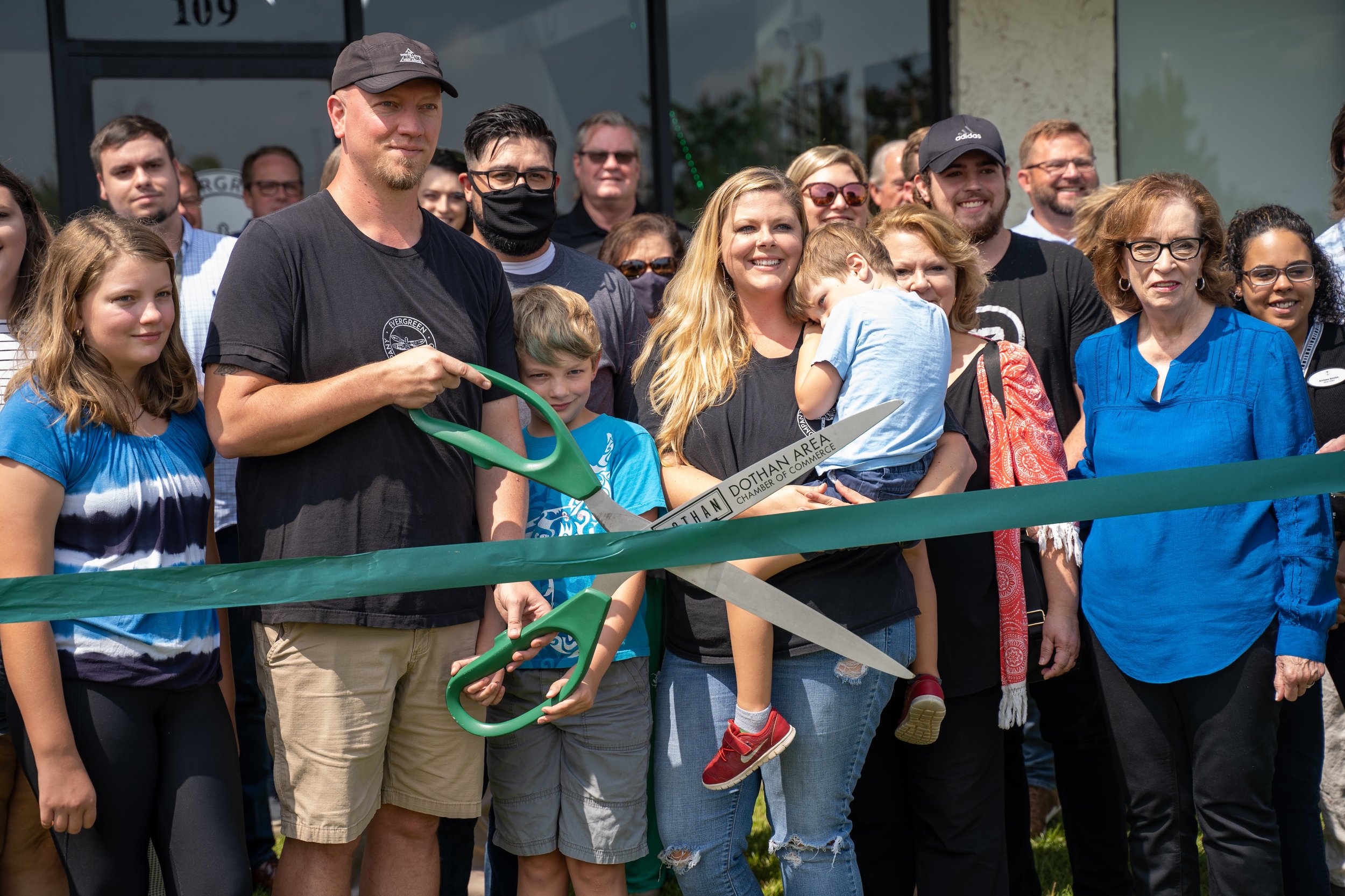 ribbon cutting-4.jpg