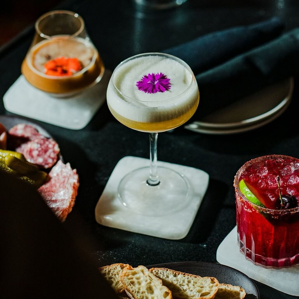 Queen of the South, please. 

🍸👑 Cilantro macerated tequila, caramelized pineapple, habanero-cilantro shrub, lime, and egg white

#georgetowndc #cocktailbar #dcdrinks #garnishgame #dcspot #dcfoodie