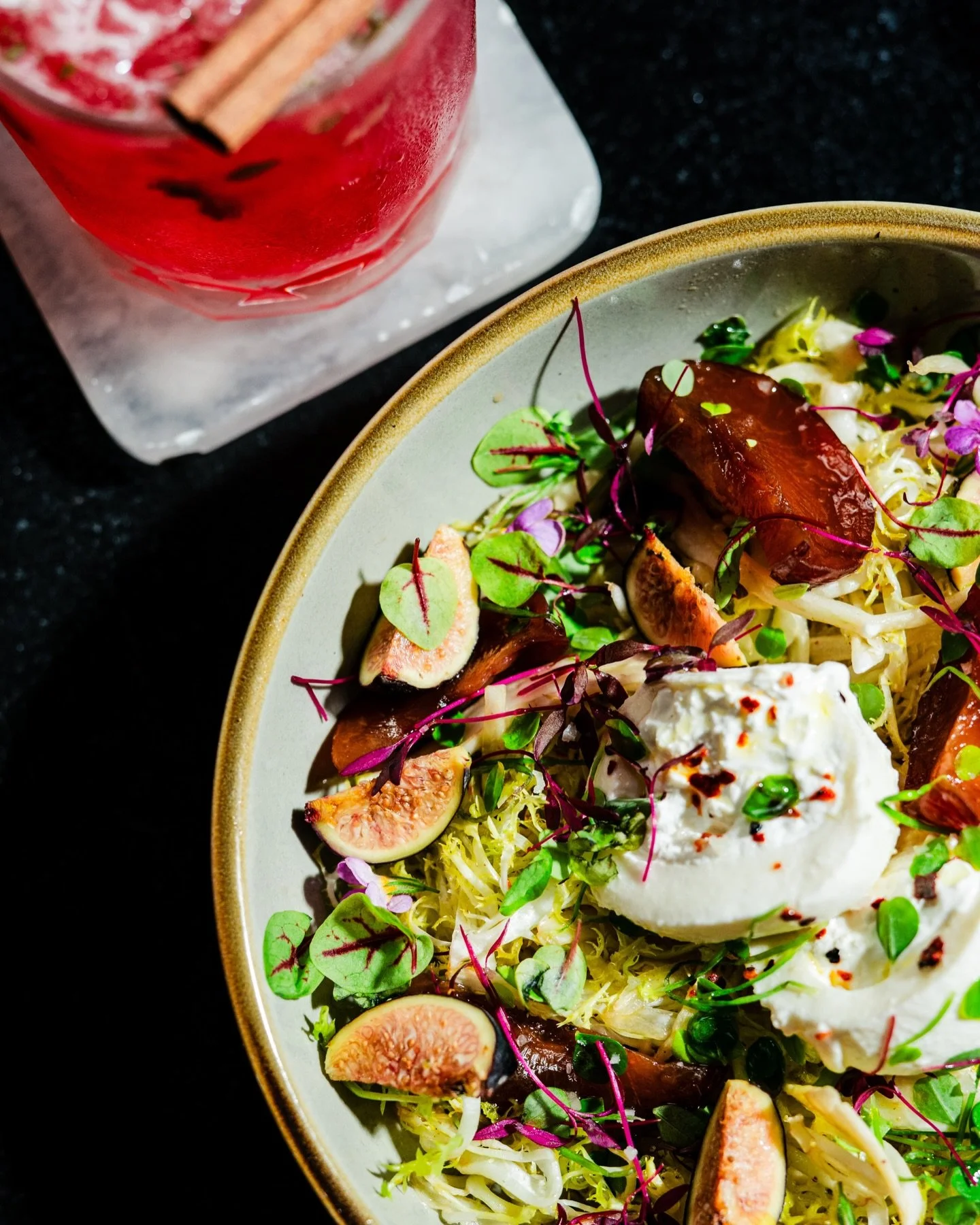 This is not like other salads... This Season&rsquo;s Salad is changed each time the weather shifts with a vibrant mix of locally sourced greens, fruits, and vegetables that highlight the best flavors of this season.

What do you think will be on it t