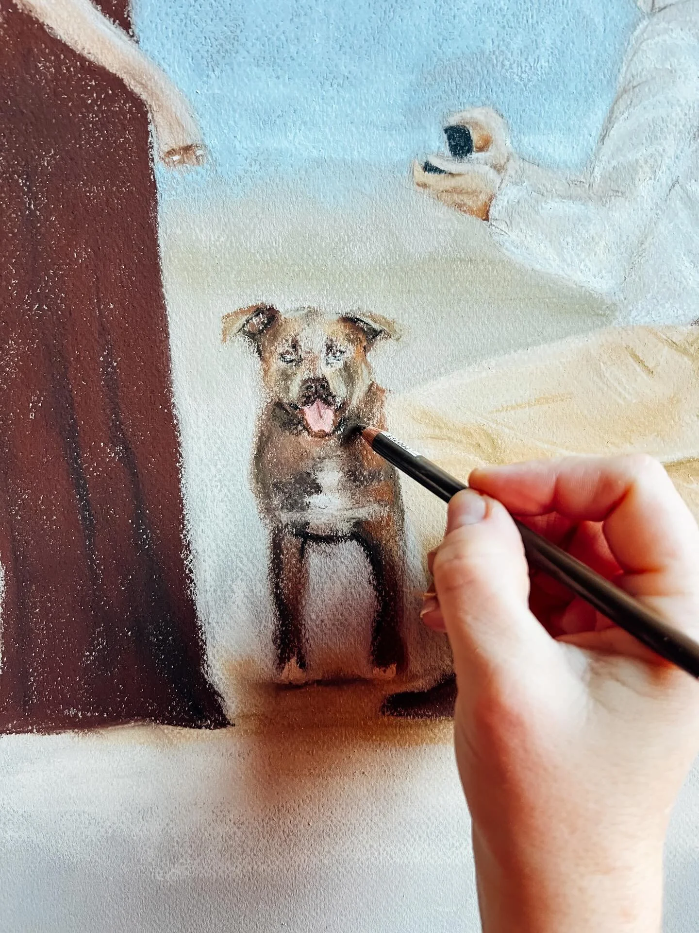 2026 kicking off by finally sharing a Christmas gift commission of a proposal 🐶🩷✨
&bull;
#ellywisestudios&nbsp;#creativehappylife #softpastel #momdesigner #portrait softpastelportrait portraiture weddingportrait weddingpainting weddingart