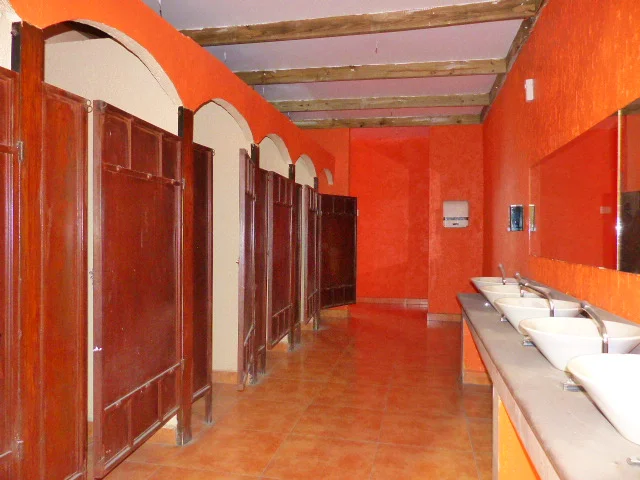 WC Damas