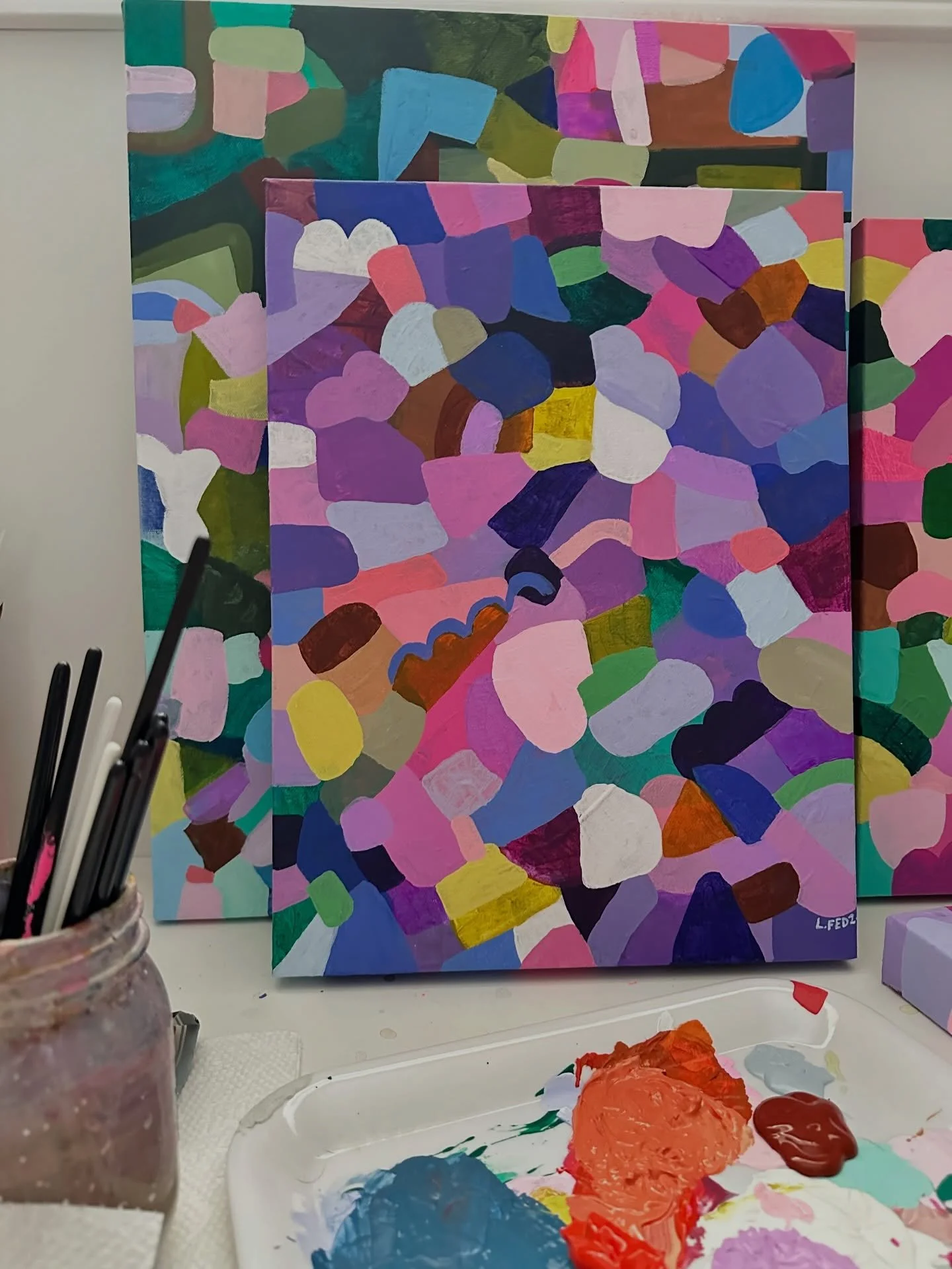 Good Morning from the studio 

🧸Grateful for my kids excitement for dress down day today 
🧸Grateful for the pretty dumping of snow that gave us a snow day yesterday for the kiddos 
🧸Grateful this photo made me get up, and get myself into the studi