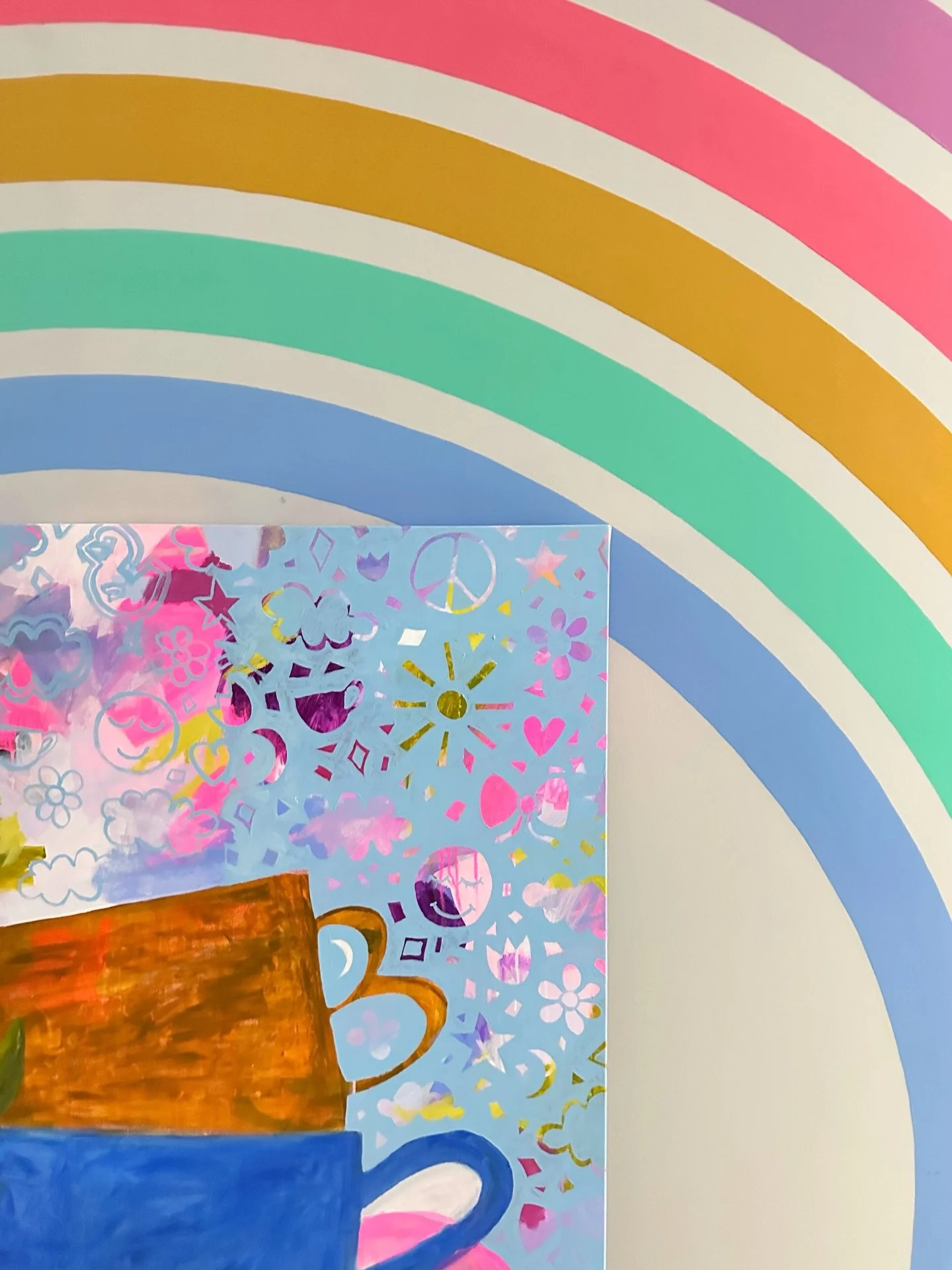 Glimpse of this weekend ✨ 

Spent time with Matt and Kiddos, and worked on this piece background casually. Weekends always go to quickly. 🫠🧸