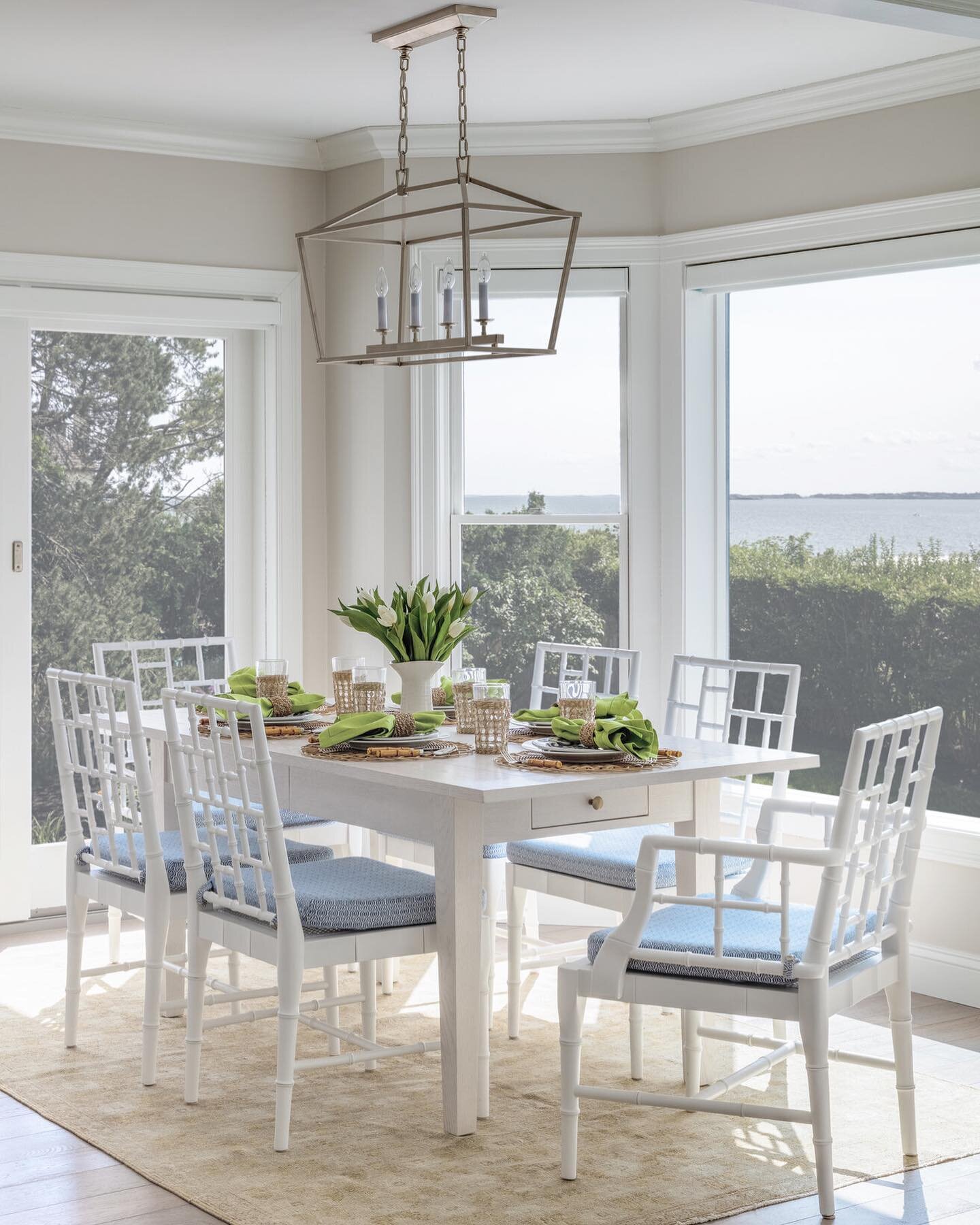 Breakfast room with a view! 🌊