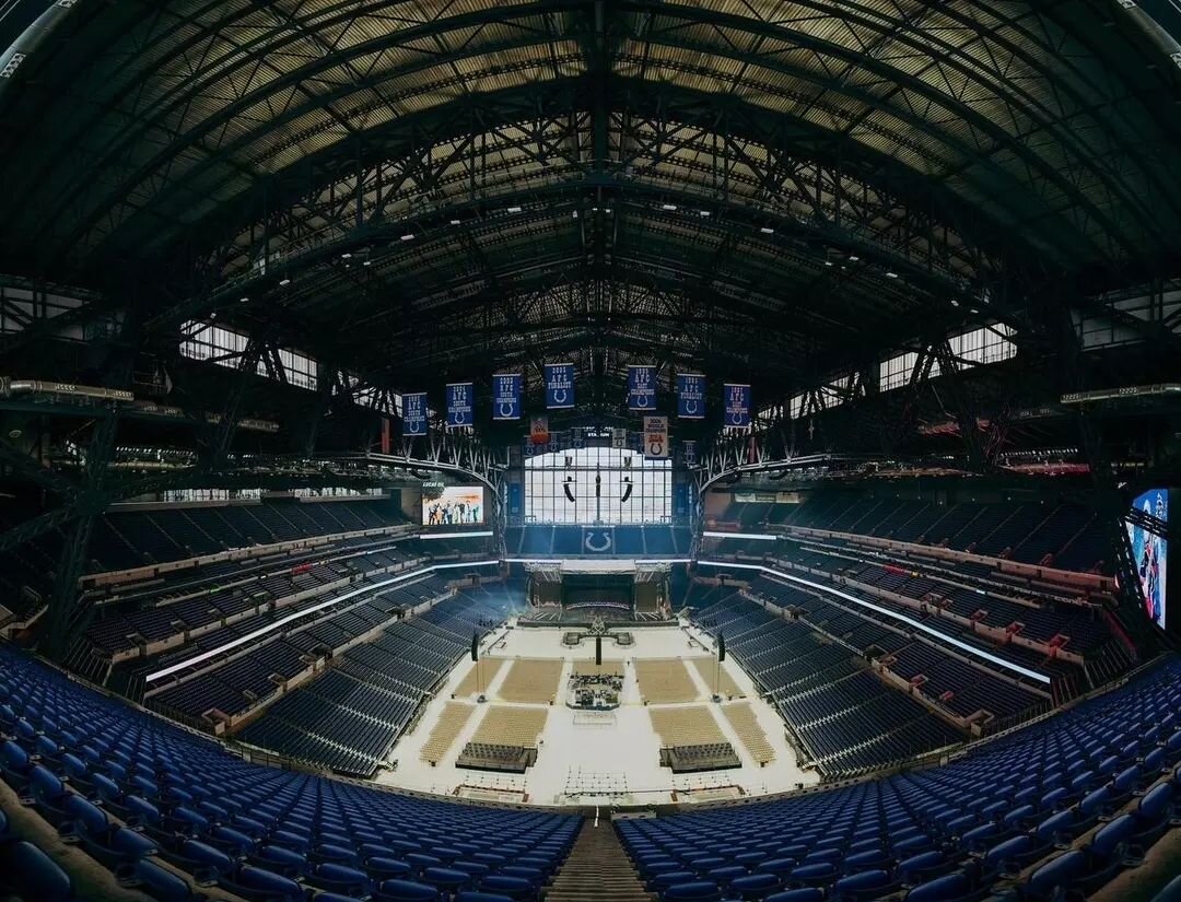 04.01.2023 | Luke Combs | Lucas Oil Stadium, Indianapolis, Indiana

📸: @zackmassey&nbsp;
.
.
.
#roofstructure #liveevents #staging #production #stadiumshow #tour #stage #stagingcompany #wemakeevents #lifeontheroad #engineers #eventstaging #concert #