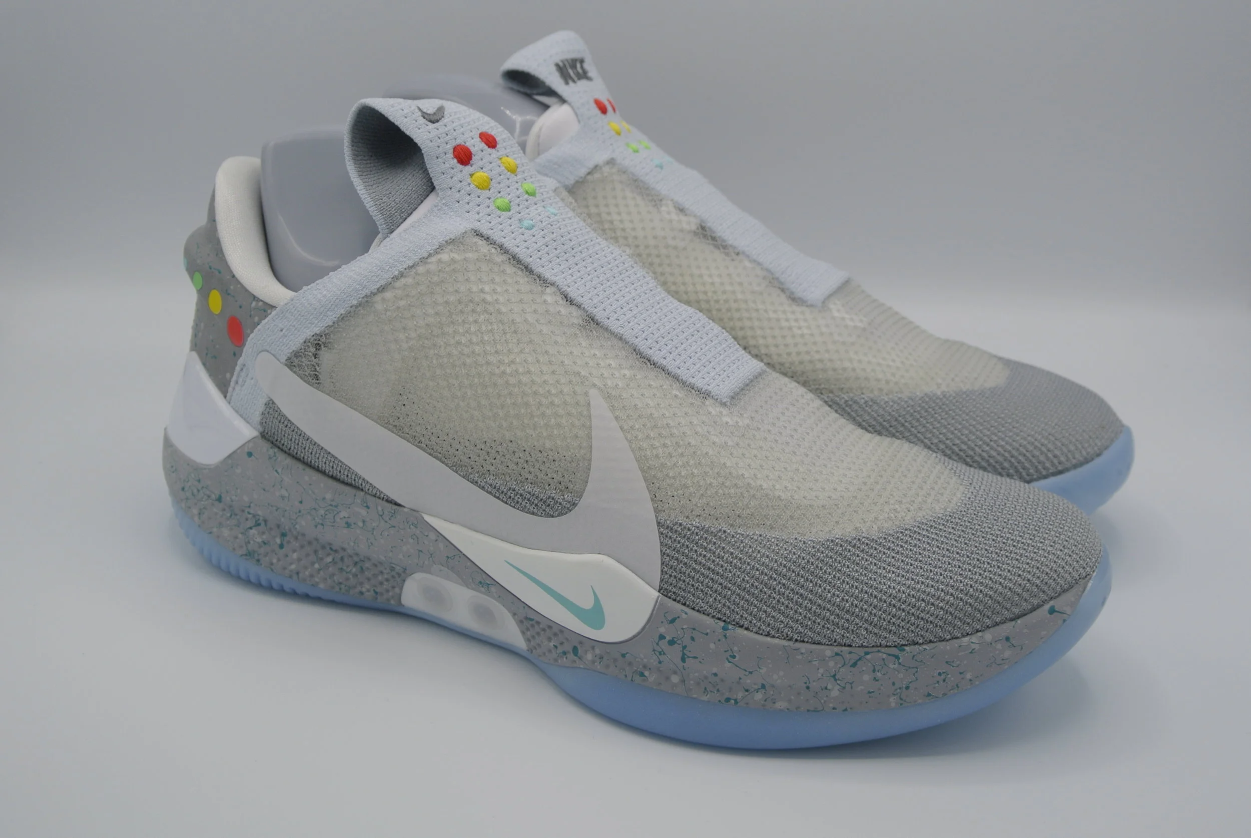 Nike Adapt BB Mag (US Charger) (1).JPG
