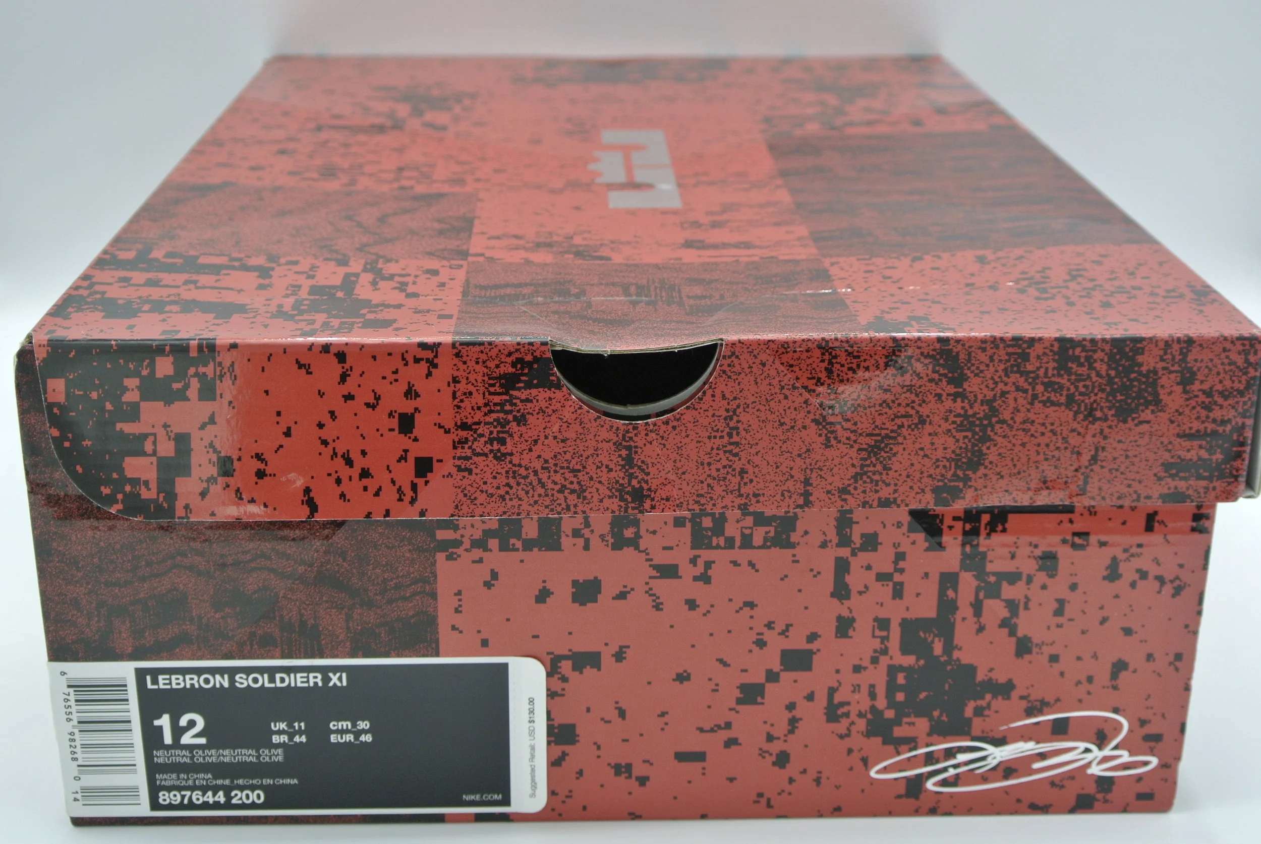 Zoom LeBron Soldier 11 'Camo' (1).JPG