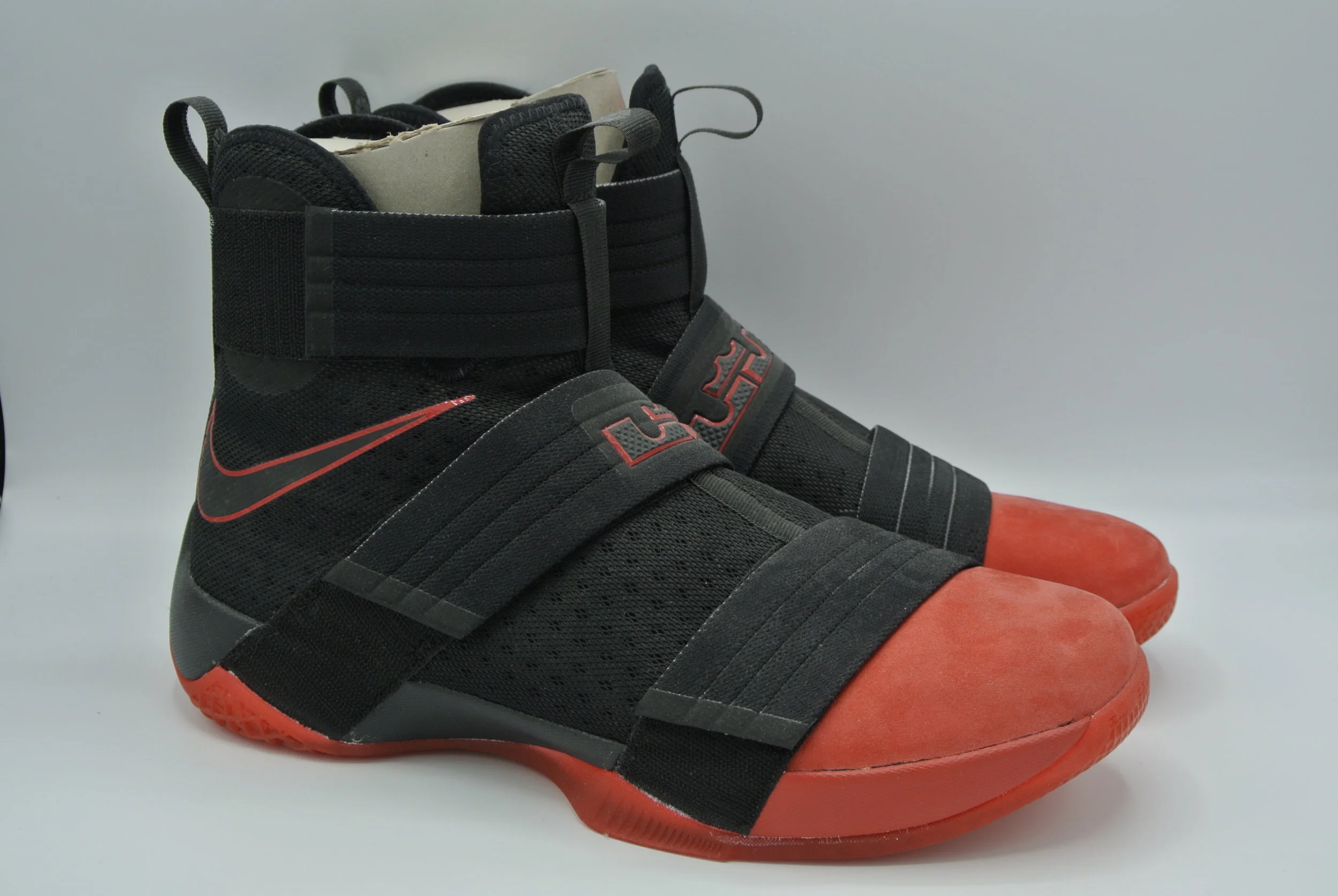 Zoom LeBron Solider 10 'Un-Cleated' (3).JPG