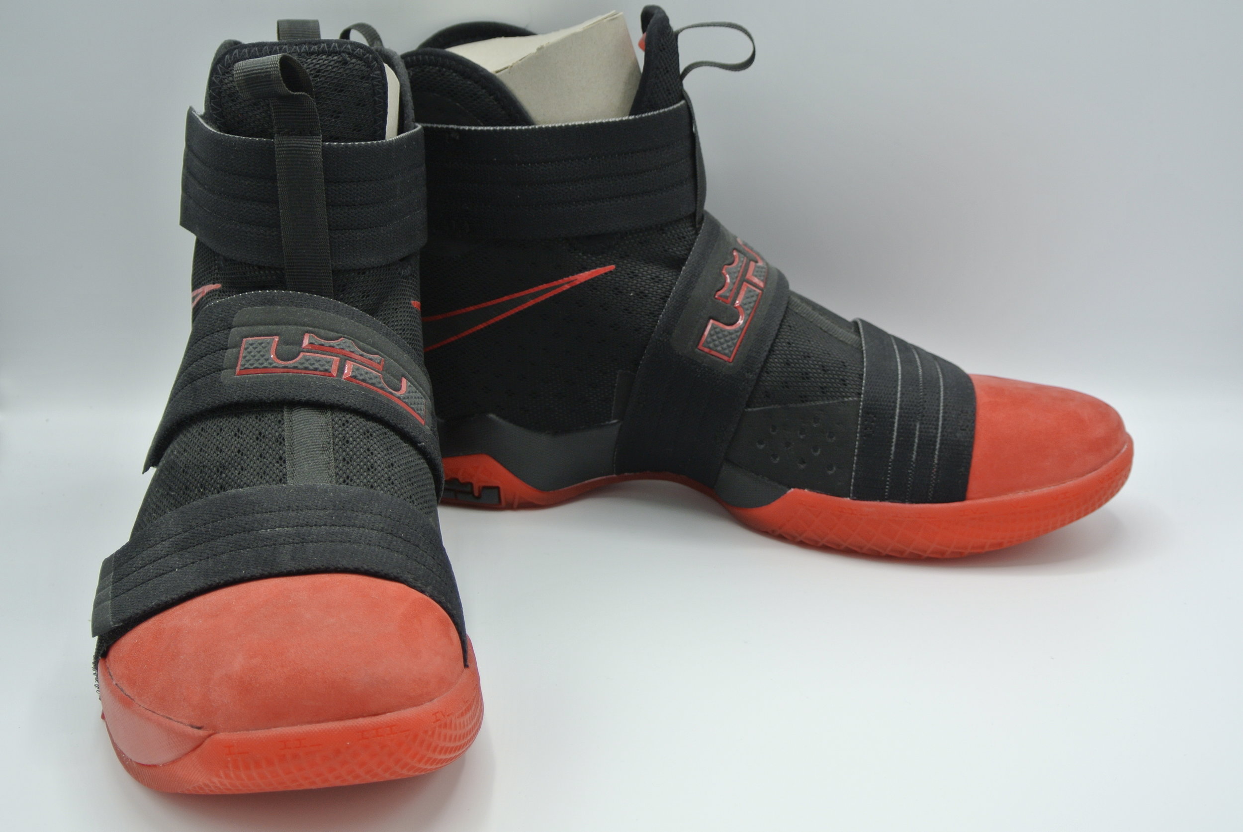 Zoom LeBron Solider 10 'Un-Cleated' (4).JPG