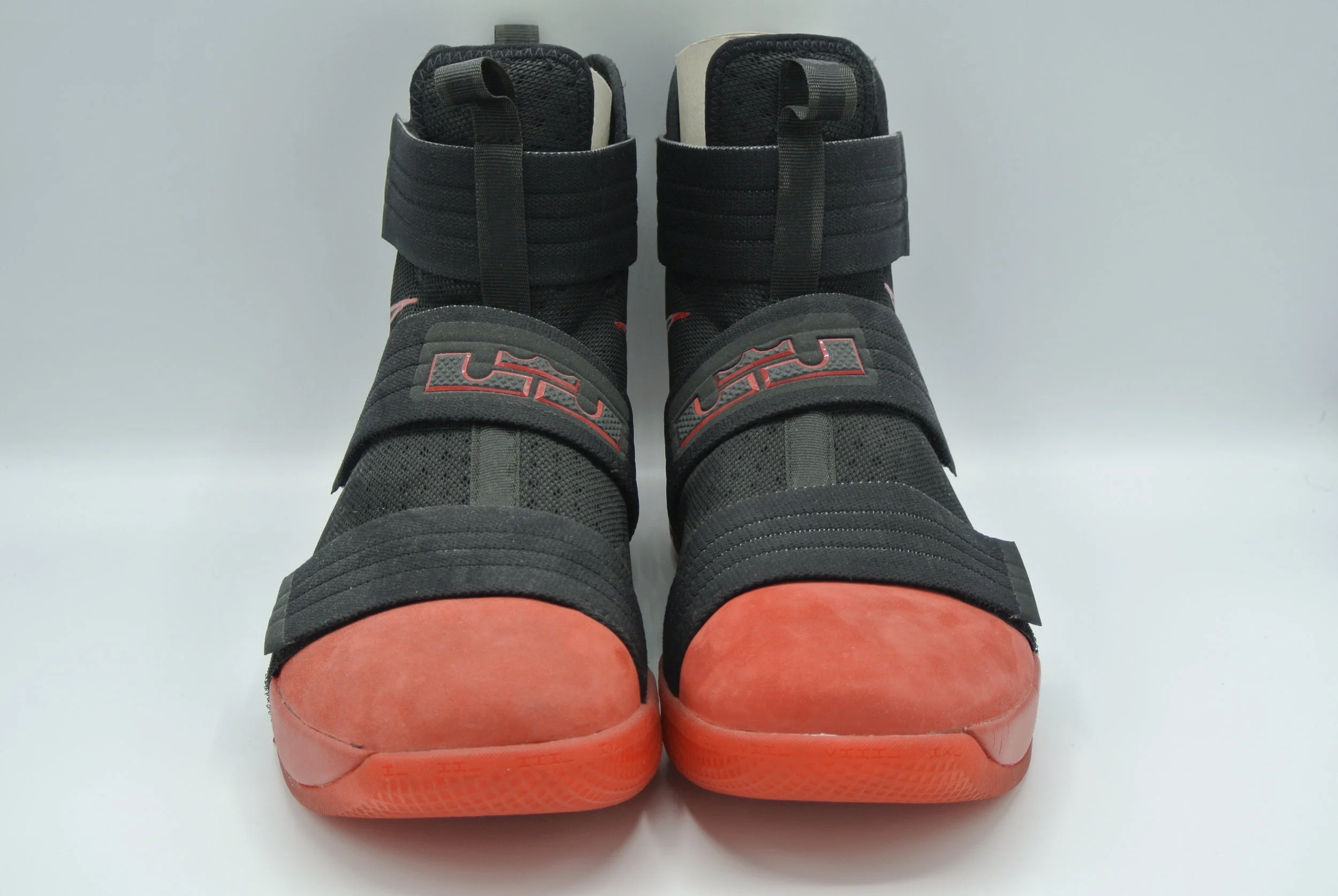 Zoom LeBron Solider 10 'Un-Cleated' (2).JPG